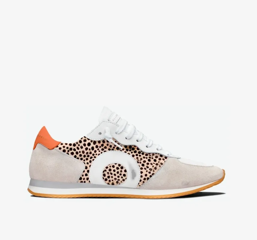 Runner | Jolla sold by Oliver Cabell