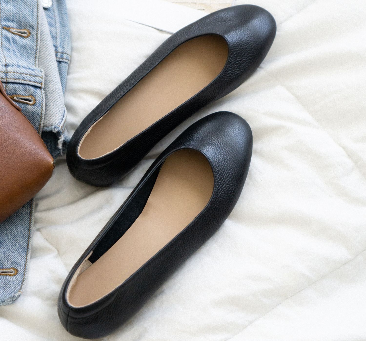 Dream Flat | Black sold by Oliver Cabell product image thumbnail 4