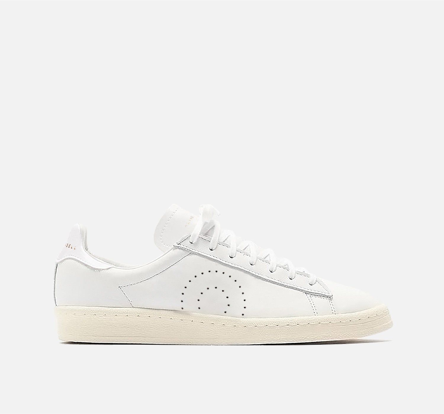 Bravo | White / White sold by Oliver Cabell