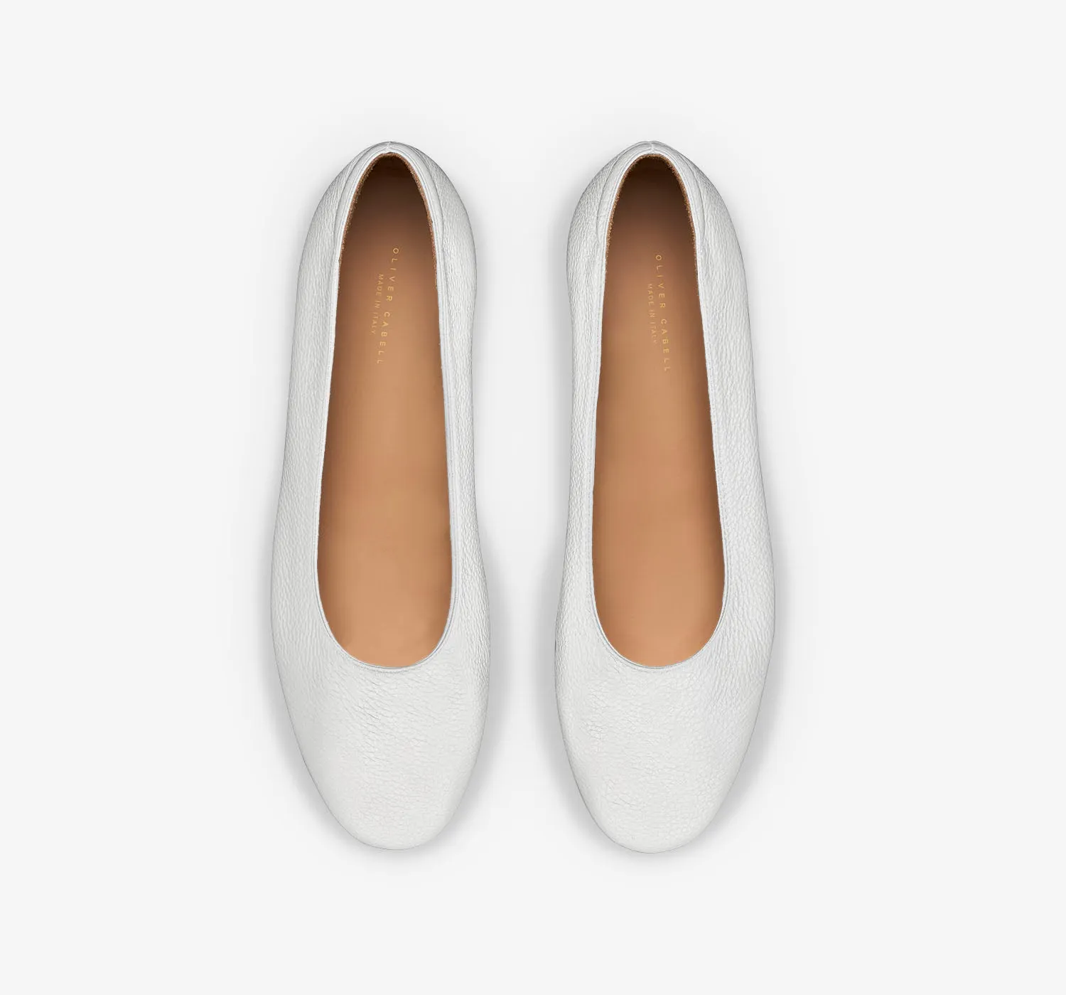 Dream Flat | White sold by Oliver Cabell product image thumbnail 3