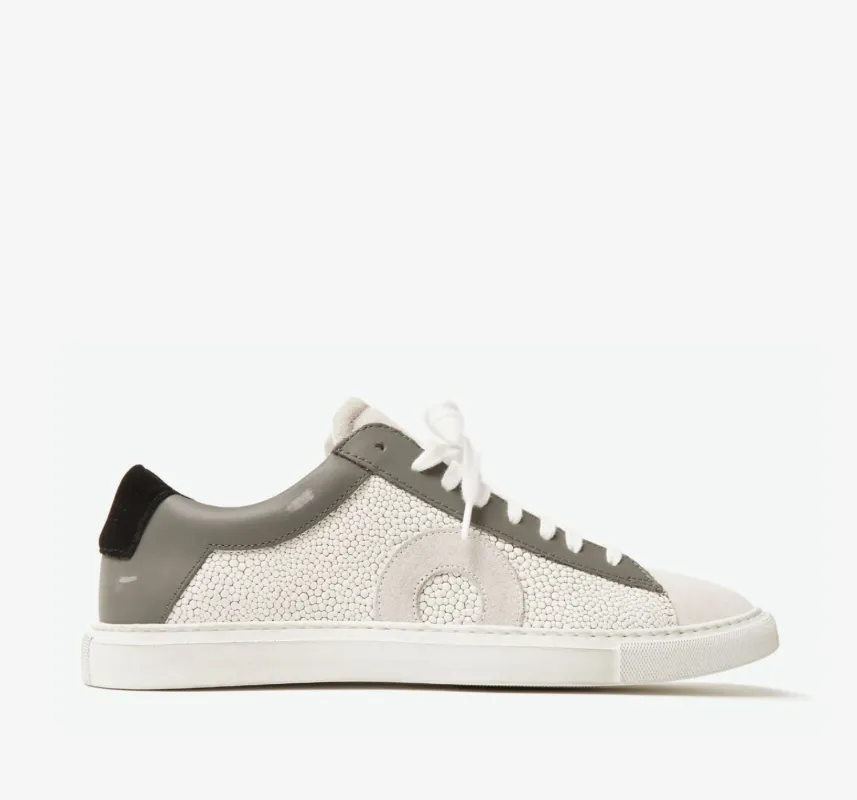 Low 1 | Stingray (Orthotic Pain Relief) sold by Oliver Cabell