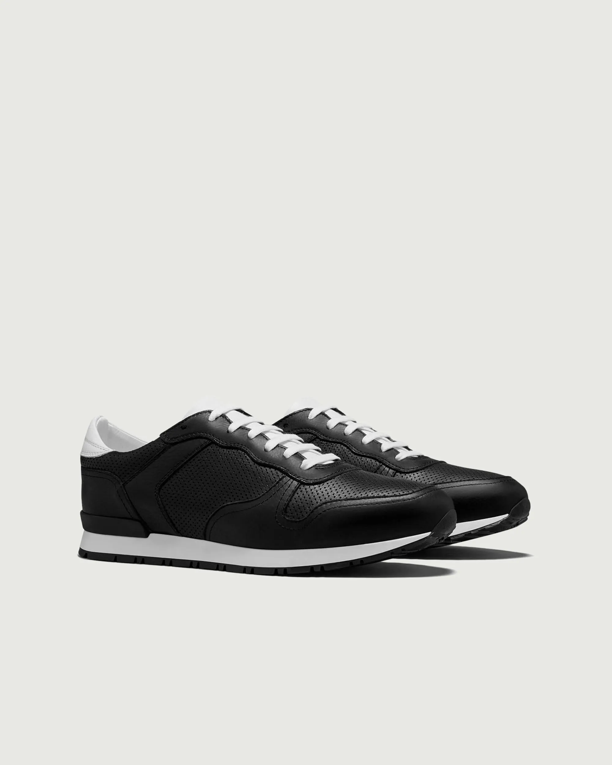 Rennes | Black sold by Oliver Cabell product image thumbnail 2