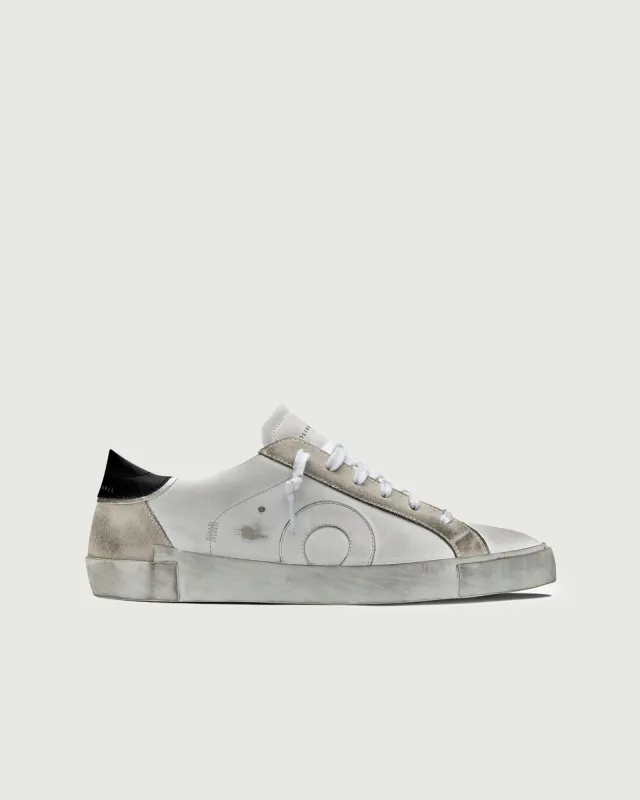 Demi | White sold by Oliver Cabell