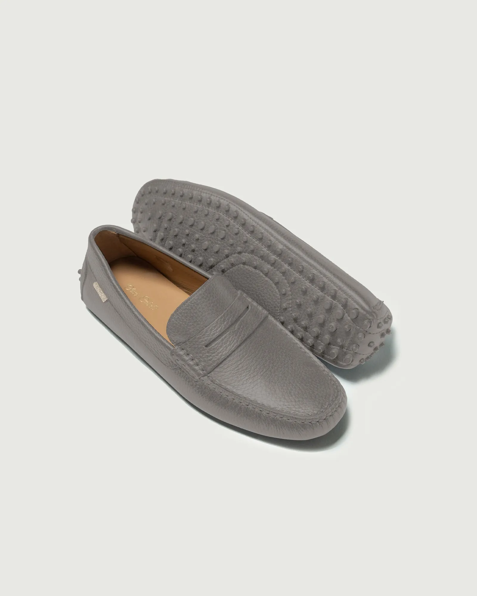 Driver | Slate Pebbled sold by Oliver Cabell product image thumbnail 4