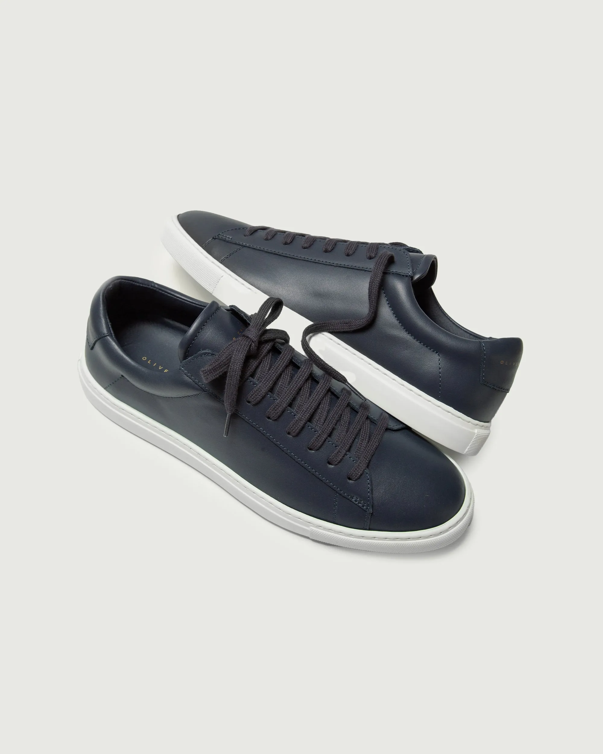 Low 1 | Royal sold by Oliver Cabell product image thumbnail 4