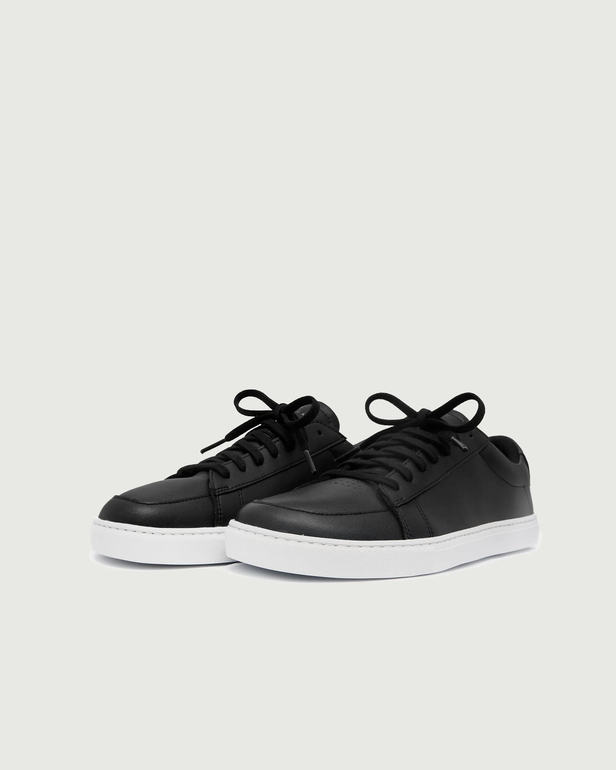 Low 1 | Black (Barefoot) sold by Oliver Cabell product image thumbnail 3
