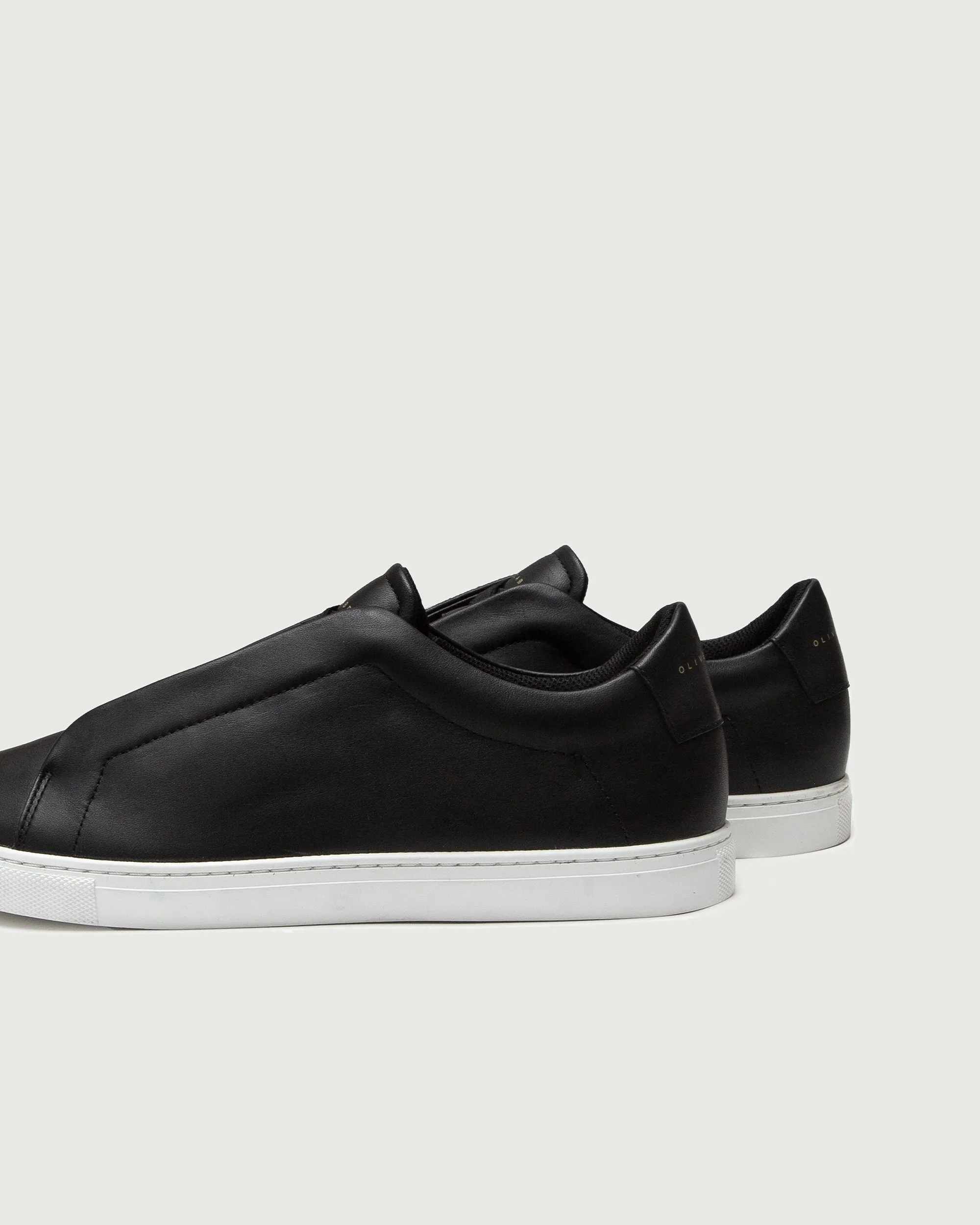 Low 1 Laceless | Black sold by Oliver Cabell product image thumbnail 3