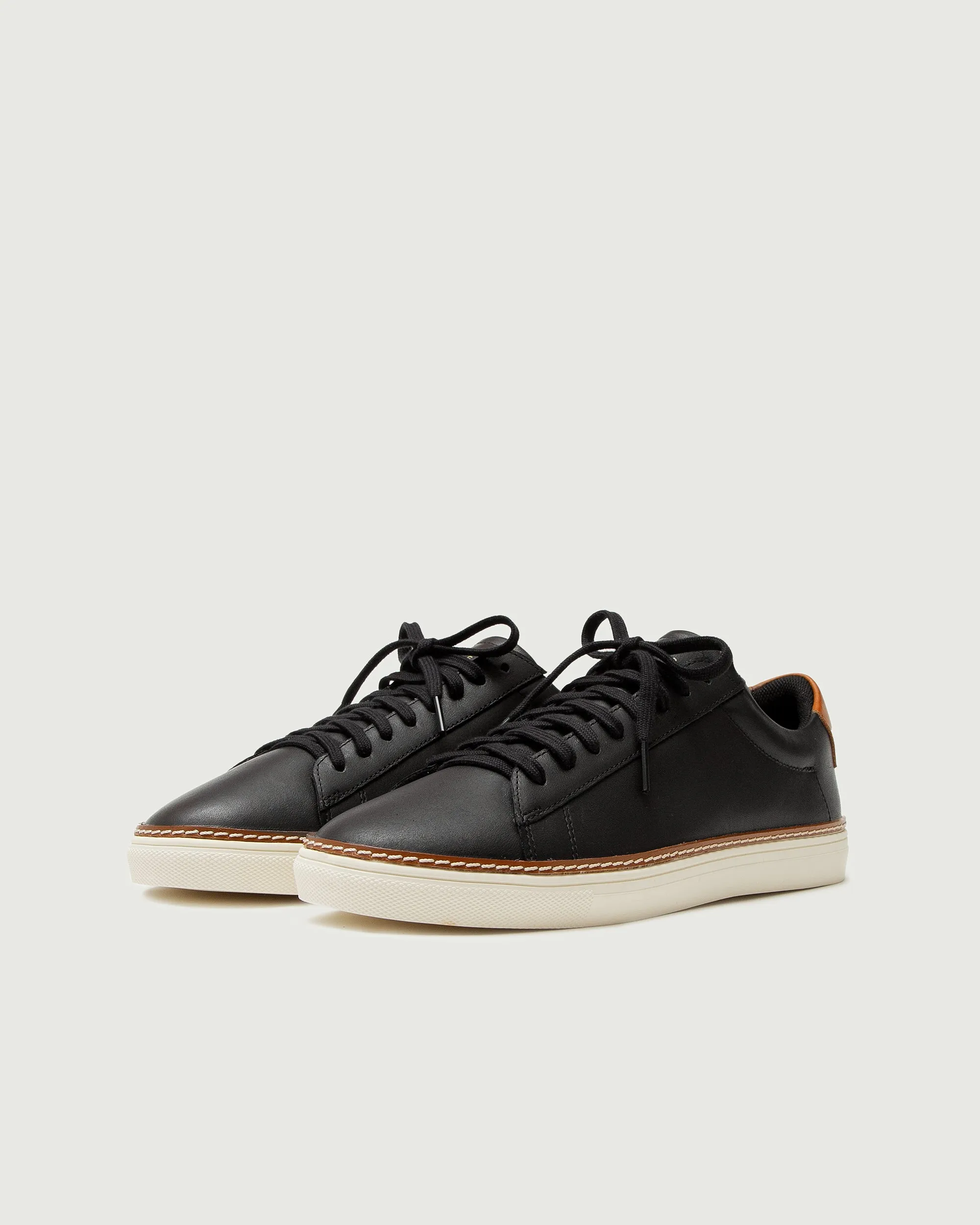 Low 1 Pro | Nero sold by Oliver Cabell product image thumbnail 3