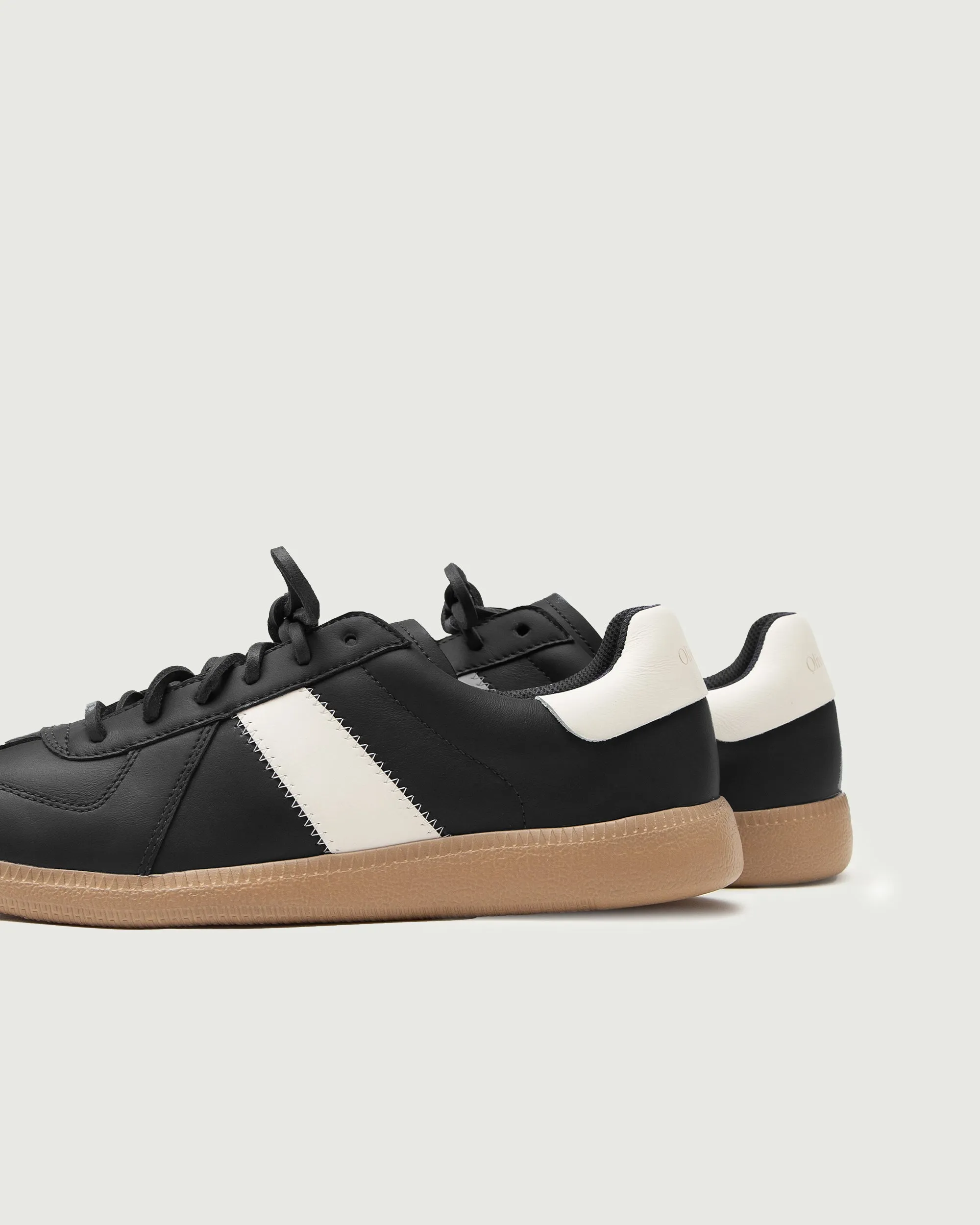 GAT | Matte Black sold by Oliver Cabell product image thumbnail 2