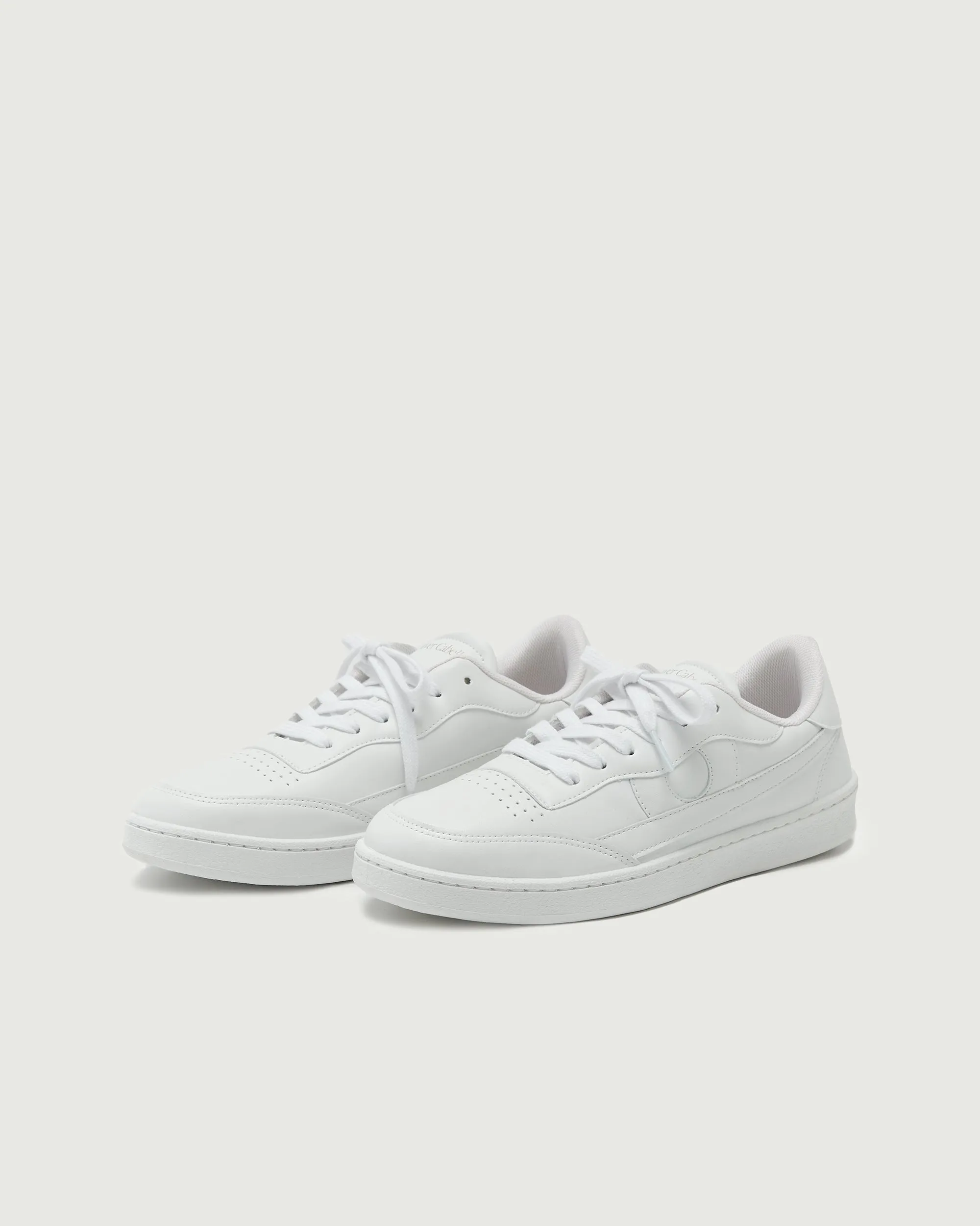 Vegan 581 | White sold by Oliver Cabell product image thumbnail 2