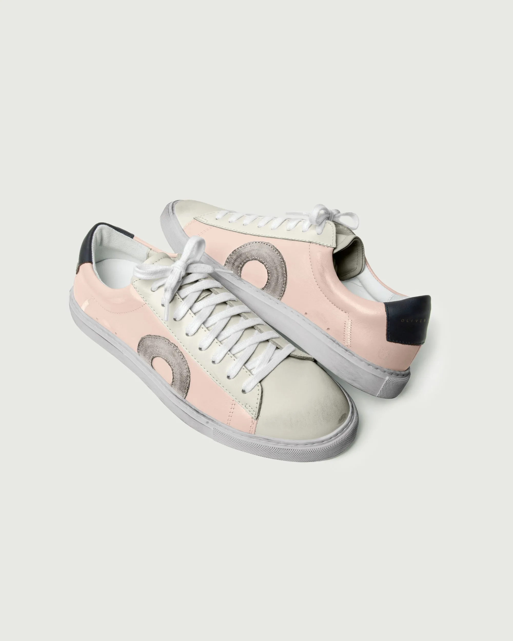 Low 1 | Osaka sold by Oliver Cabell product image thumbnail 4