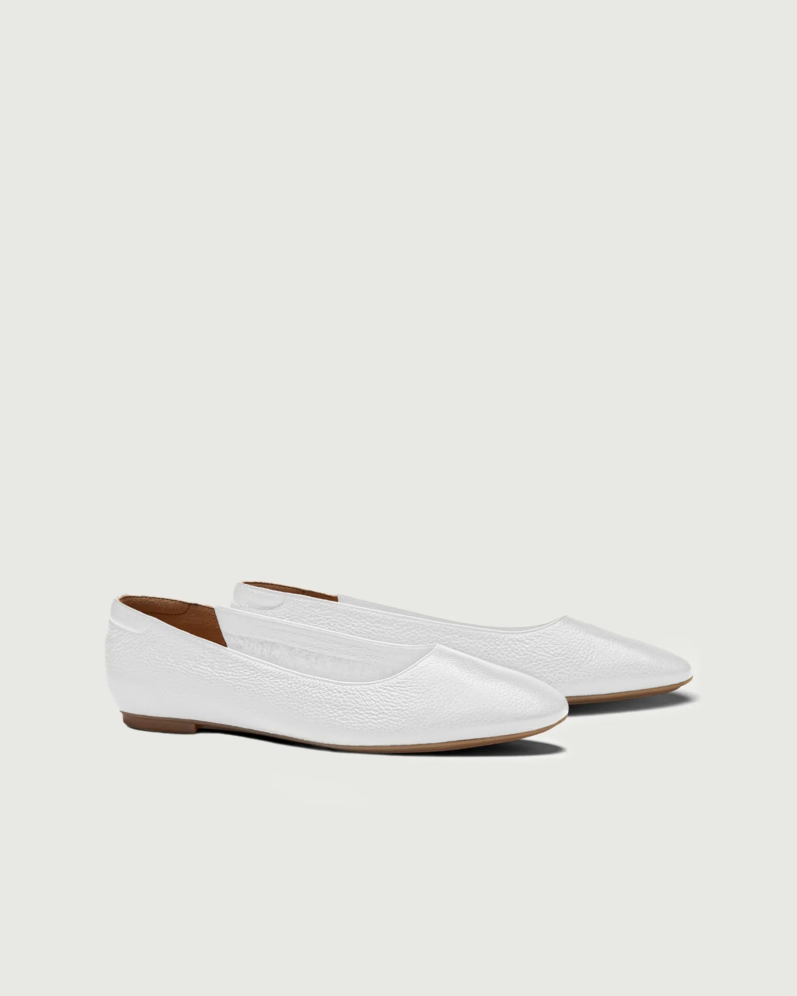 Dream Flat | White sold by Oliver Cabell product image thumbnail 2