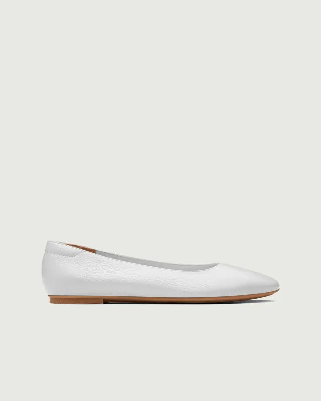 Dream Flat | White made by Oliver Cabell