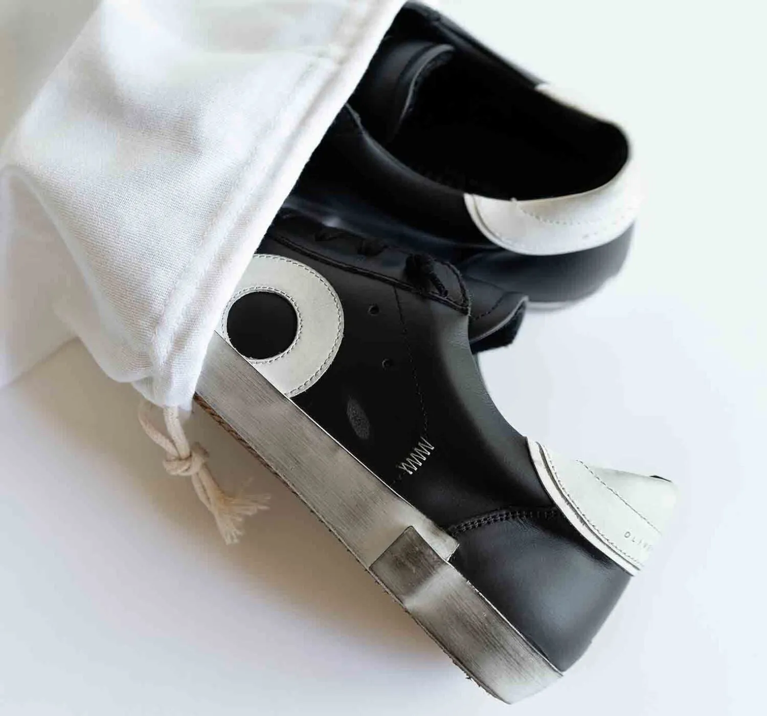 Demi | Daybreak sold by Oliver Cabell product image thumbnail 3