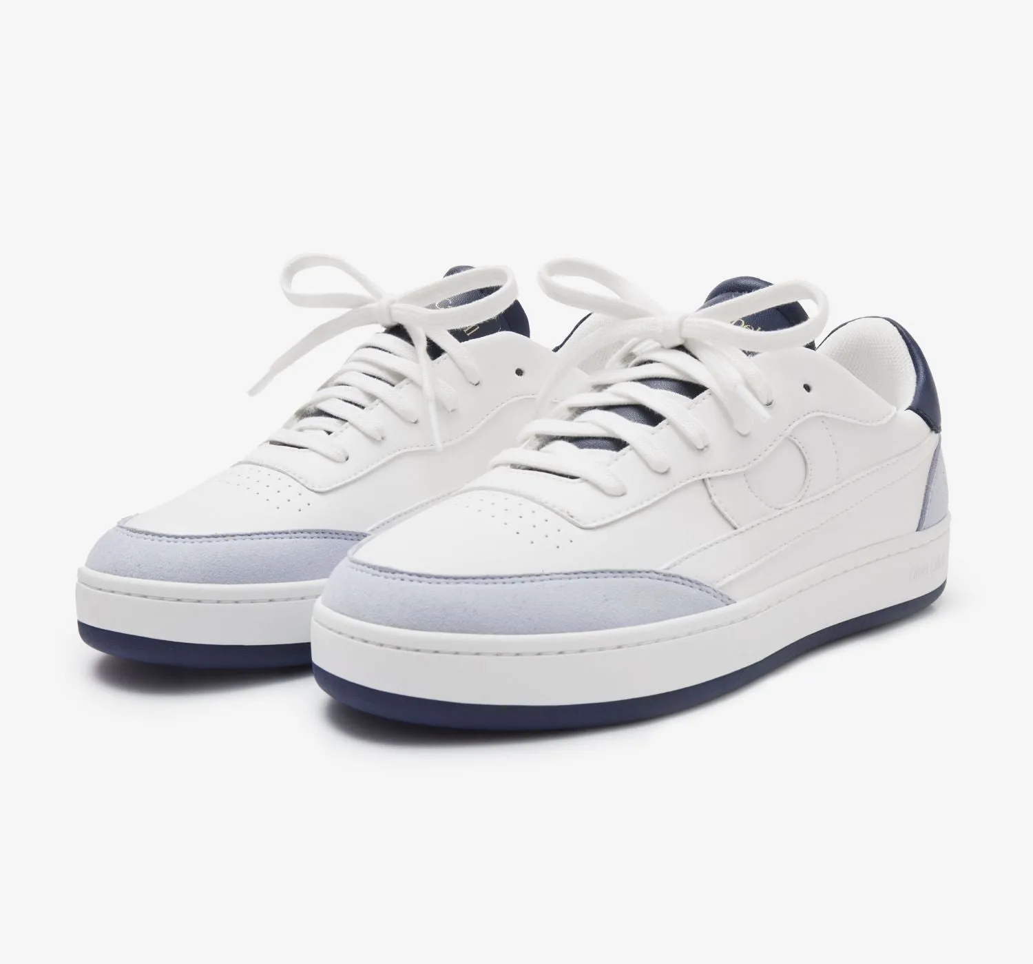 Vegan 581 | River sold by Oliver Cabell product image thumbnail 3