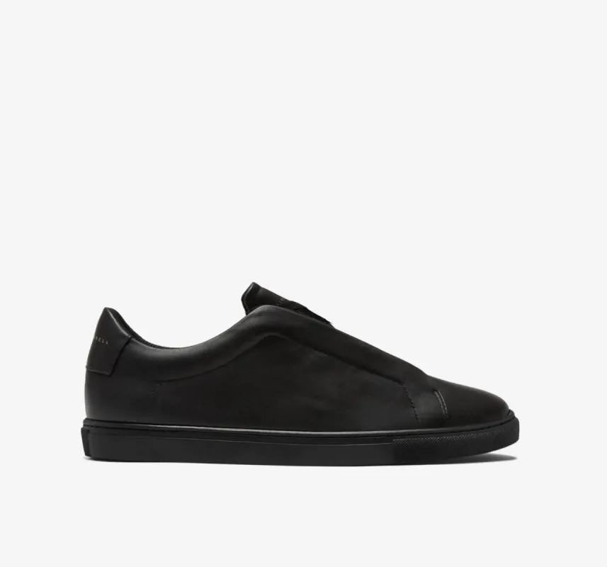 Low 1 Laceless | Jet Black sold by Oliver Cabell