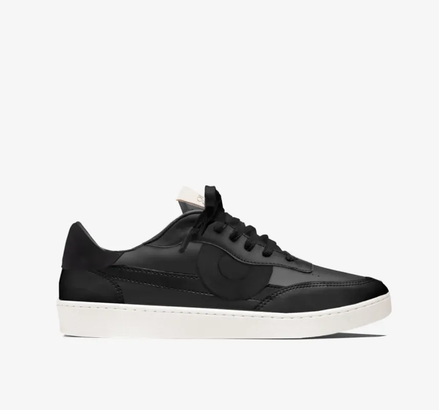 Vegan 581 | Noir sold by Oliver Cabell