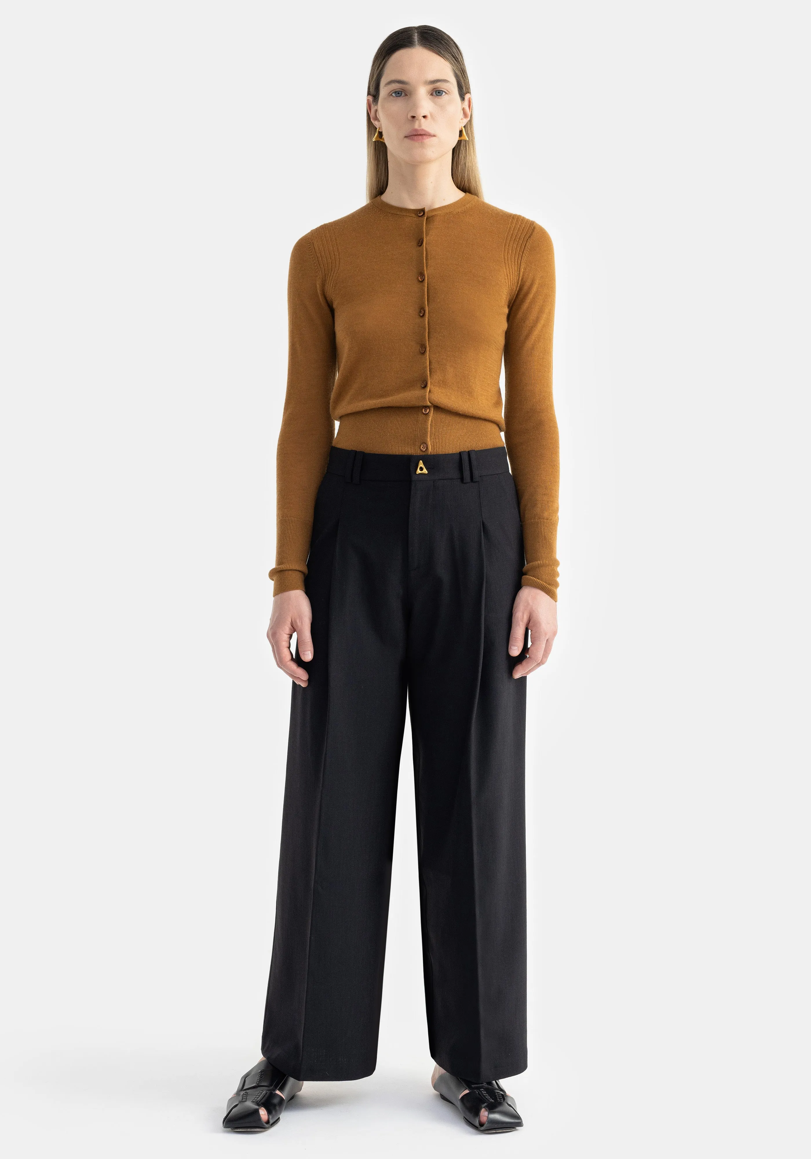 HARPER sold by AERON