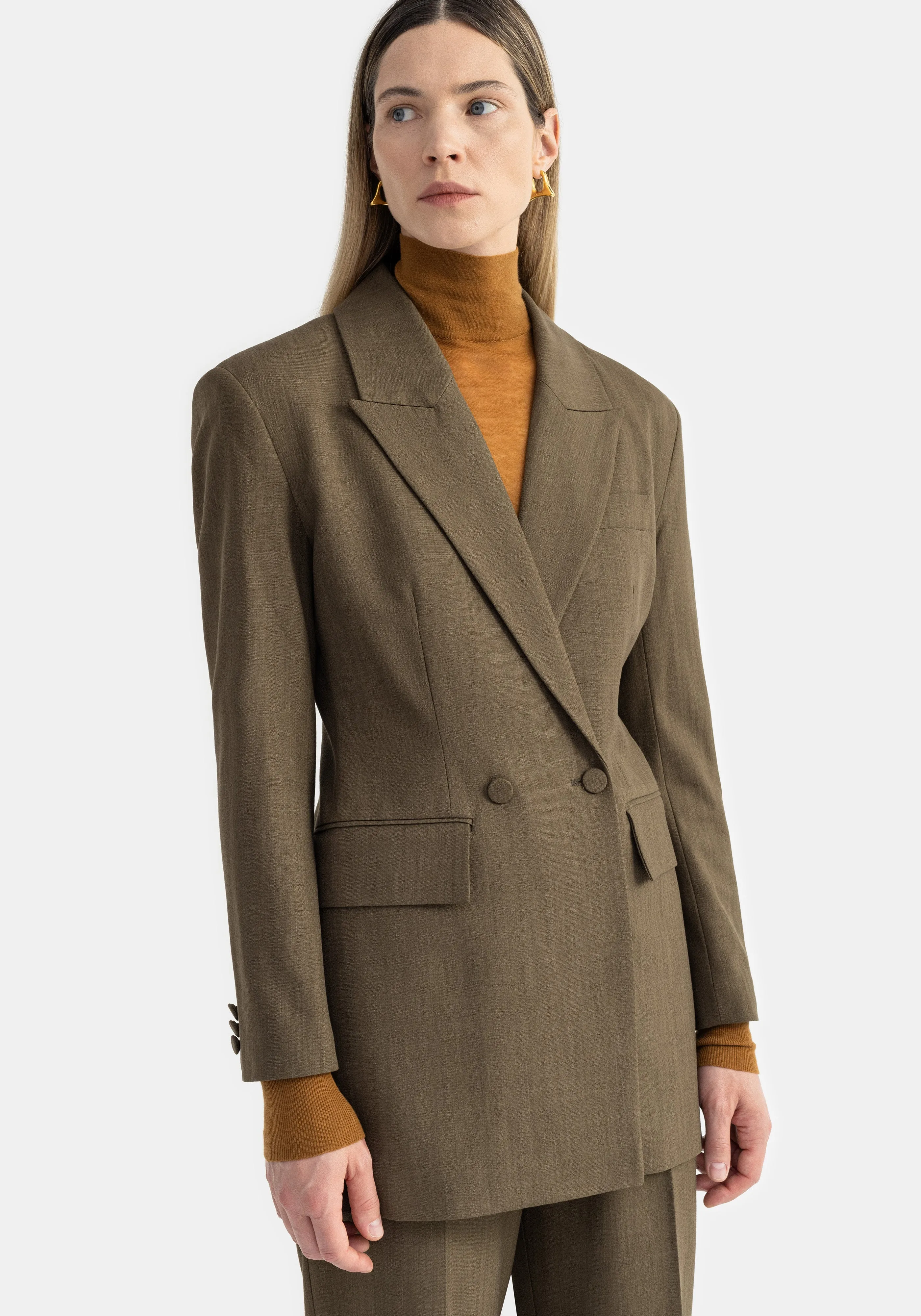 MOTIVE sold by AERON