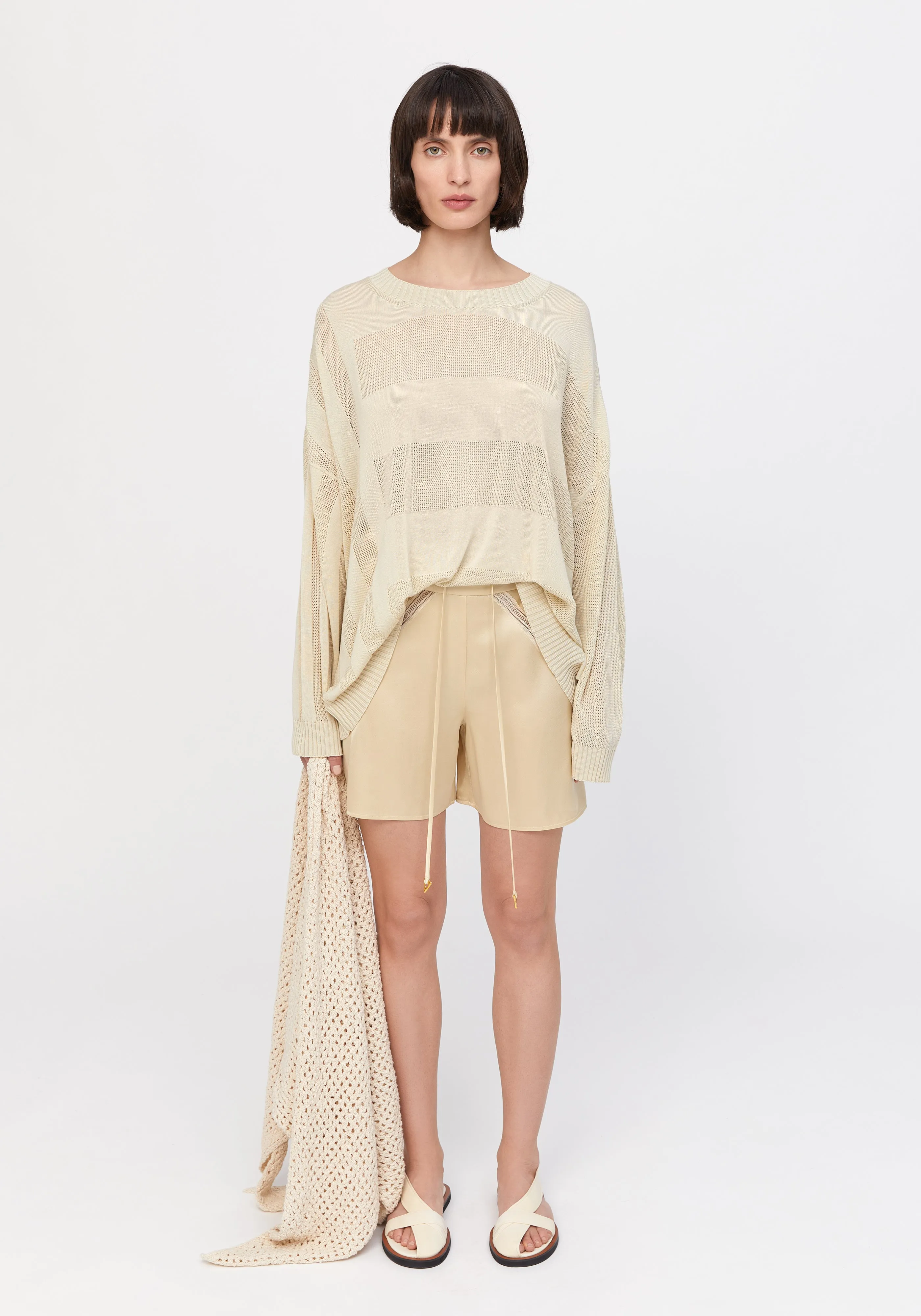 SAMPLE CROWN sold by AERON