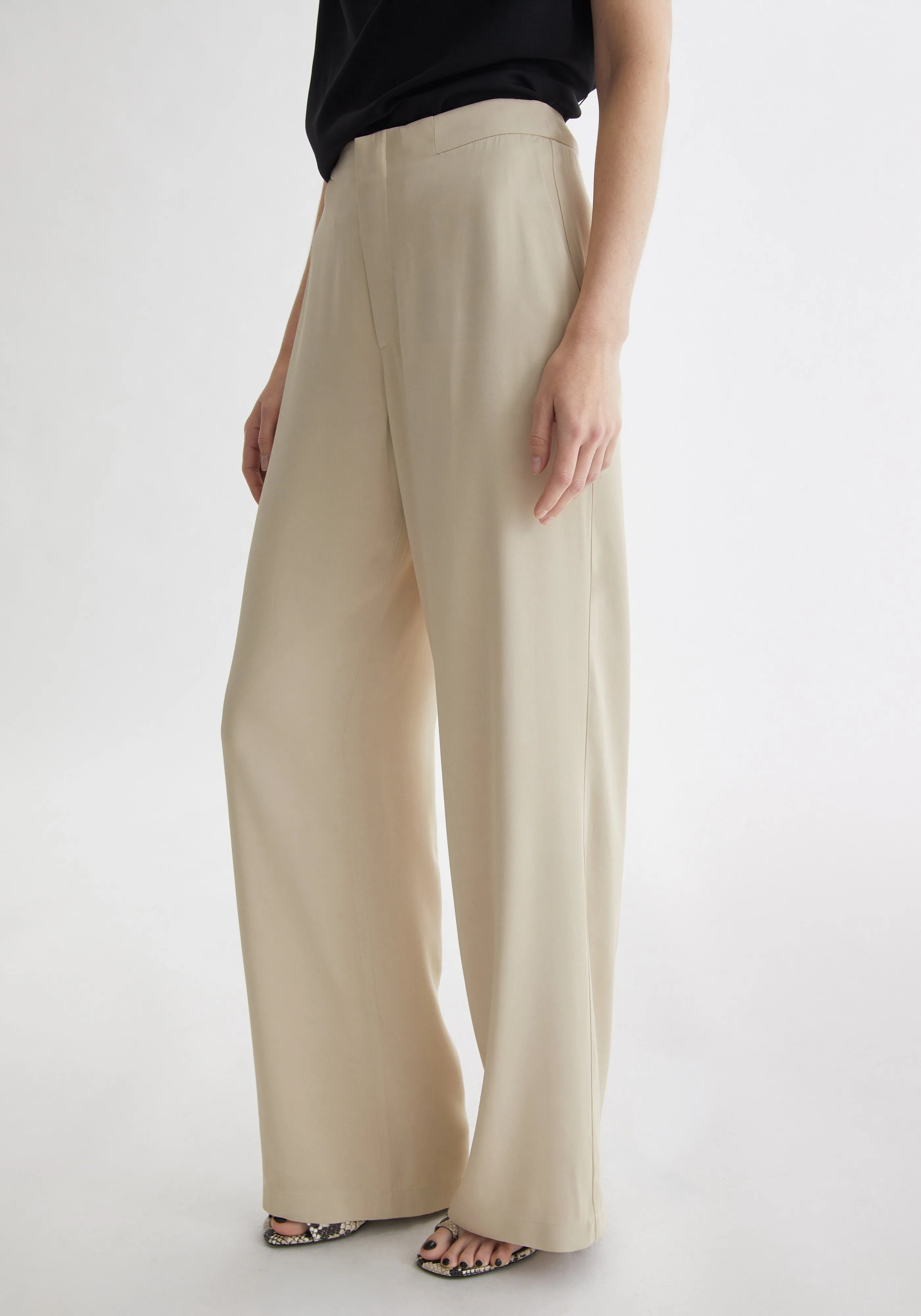 VINCENT sold by AERON product image thumbnail 3