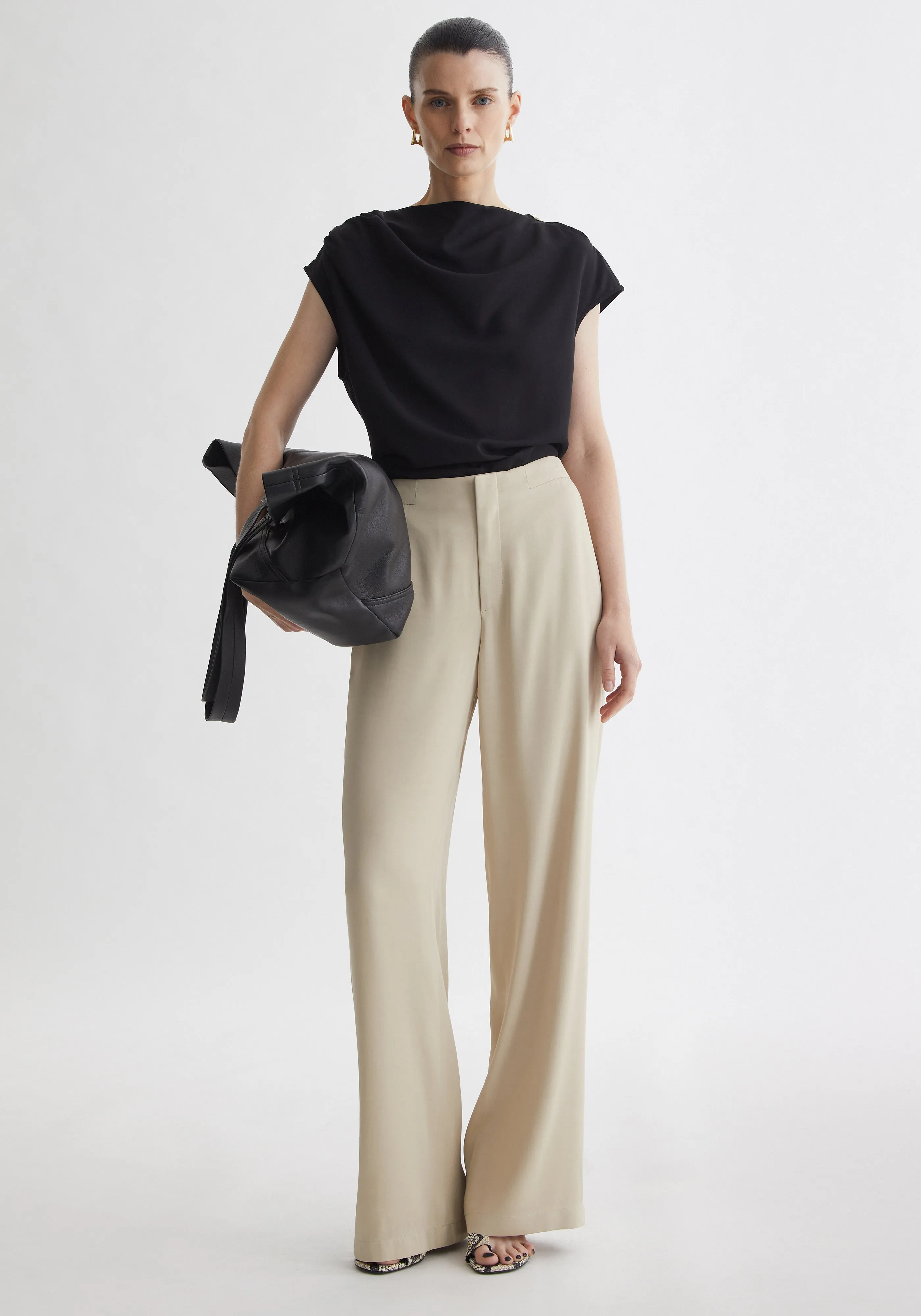 VINCENT sold by AERON