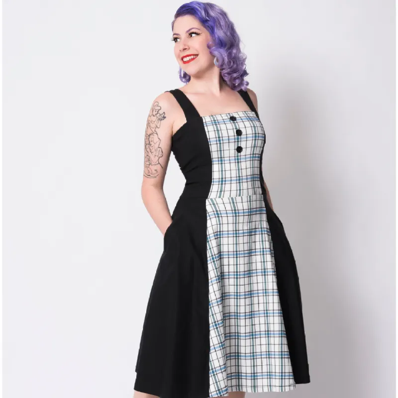 Robe all dolled up - Plaid sold by Vintage Romance