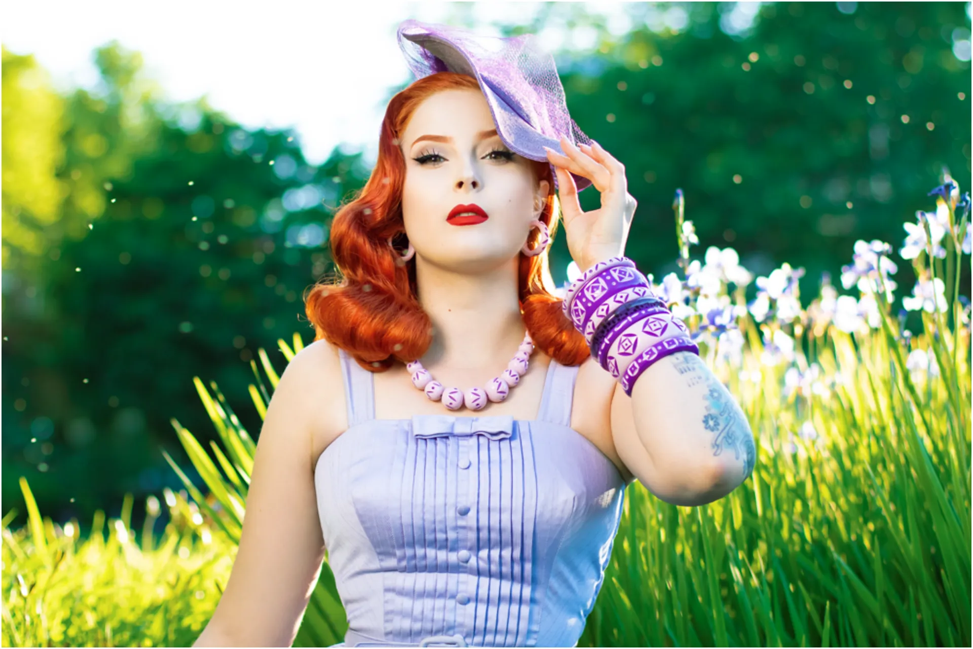 Bracelet fakelite midi clématite sold by Vintage Romance product image thumbnail 2