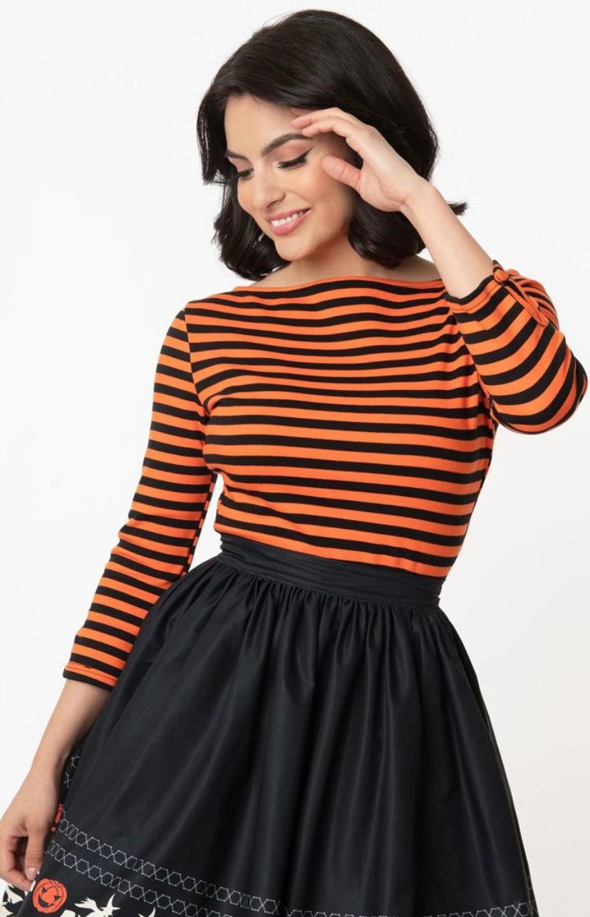 Chandail Lydia (orange) sold by Vintage Romance