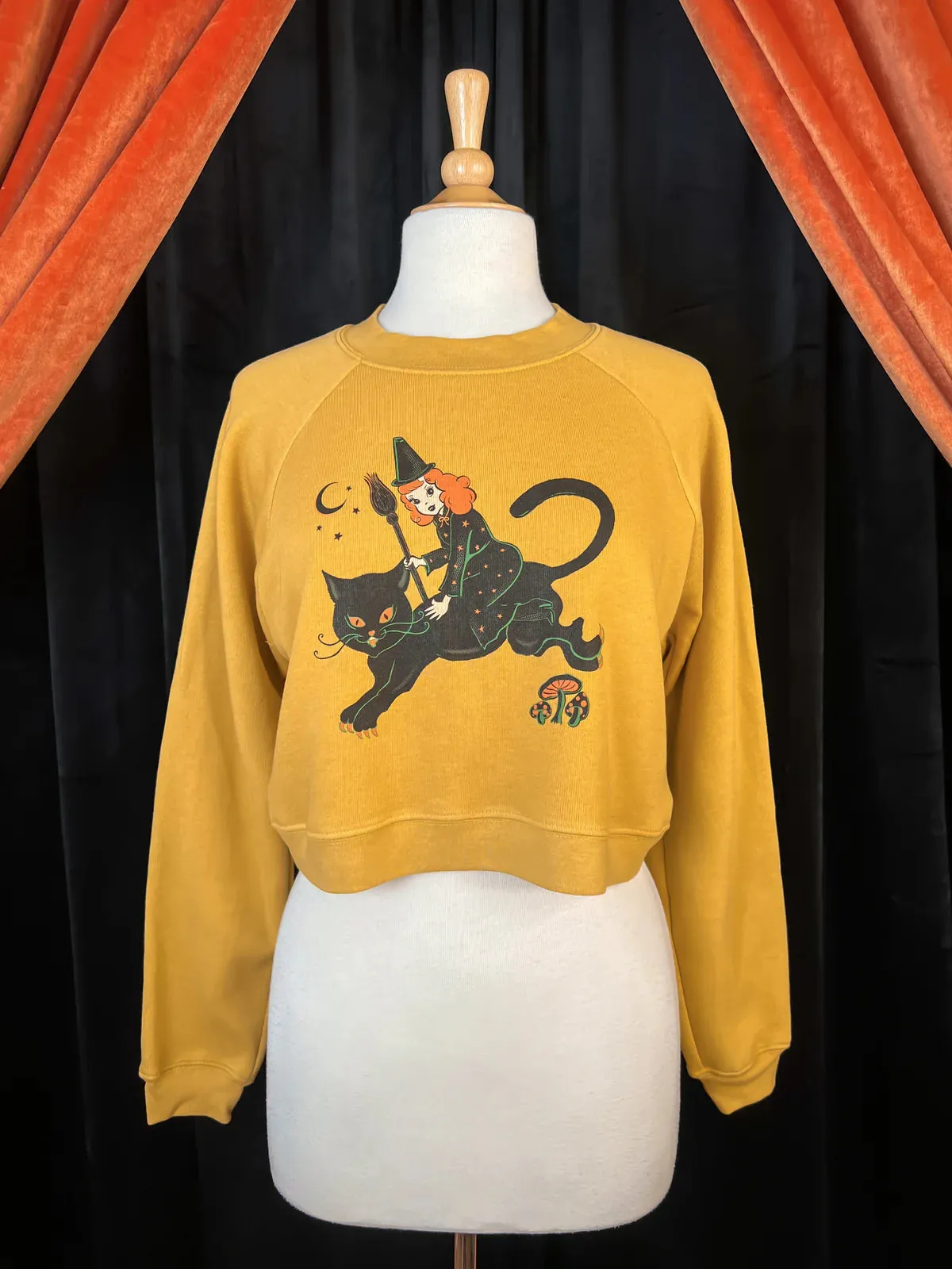 Hoodie Moonlight ride (précommande) sold by Vintage Romance