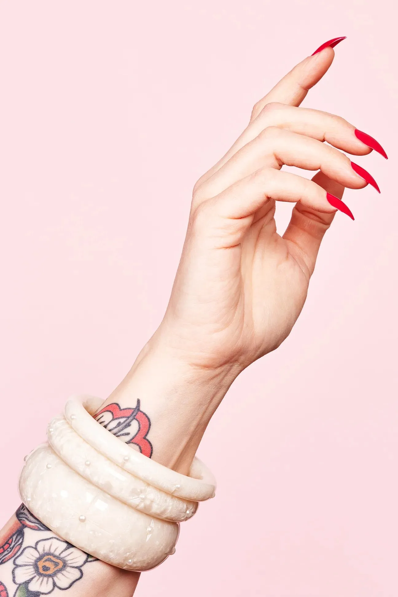 Bracelet large frosted pearls sold by Vintage Romance product image thumbnail 3