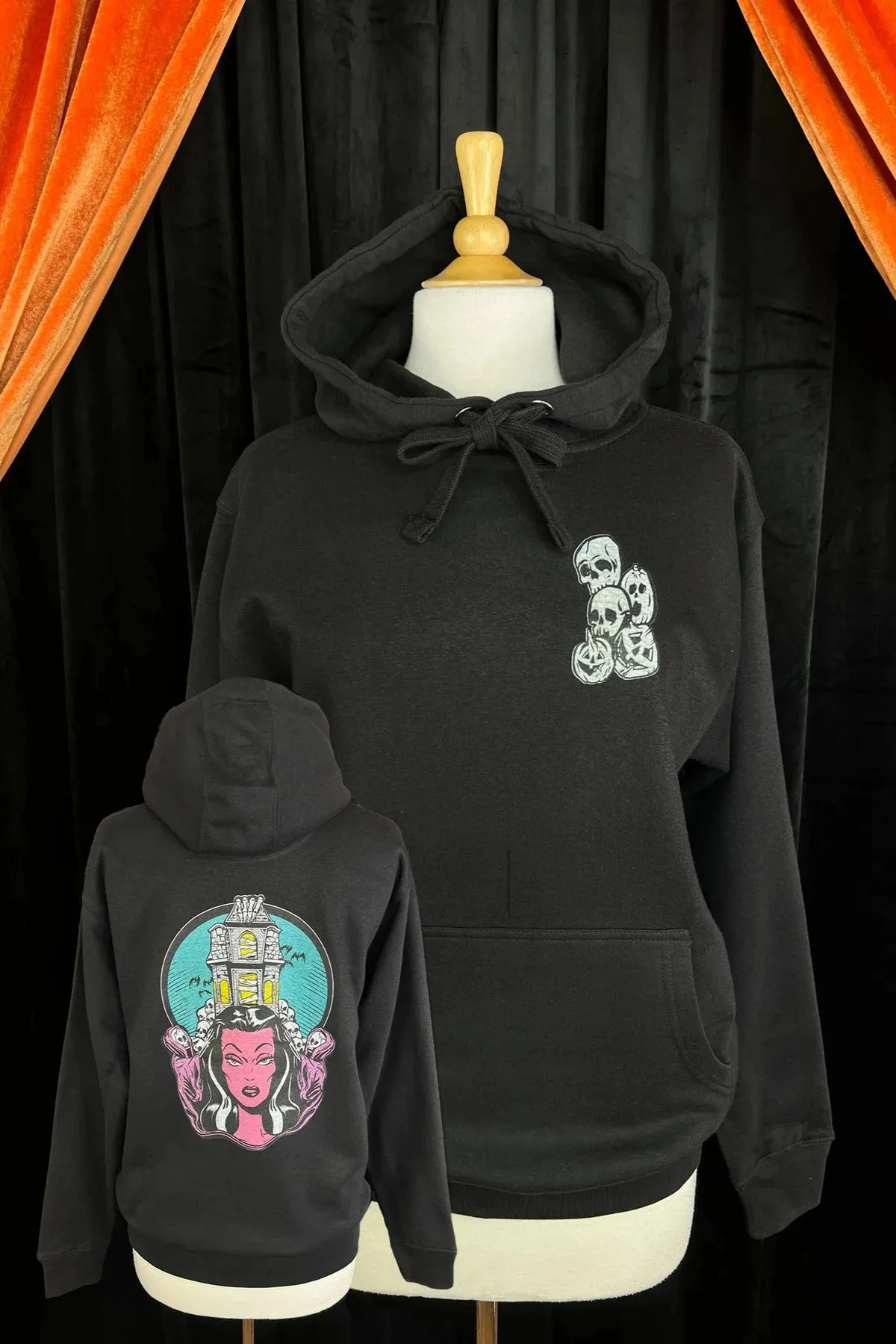 Hoodie Midnight Manor (précommande) sold by Vintage Romance