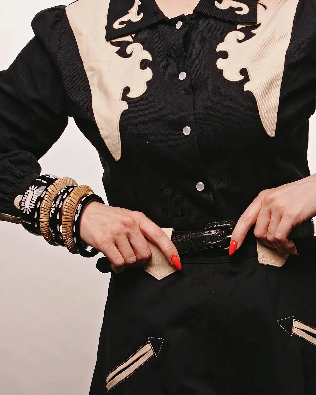 Bracelet rebel noir sold by Vintage Romance product image thumbnail 3