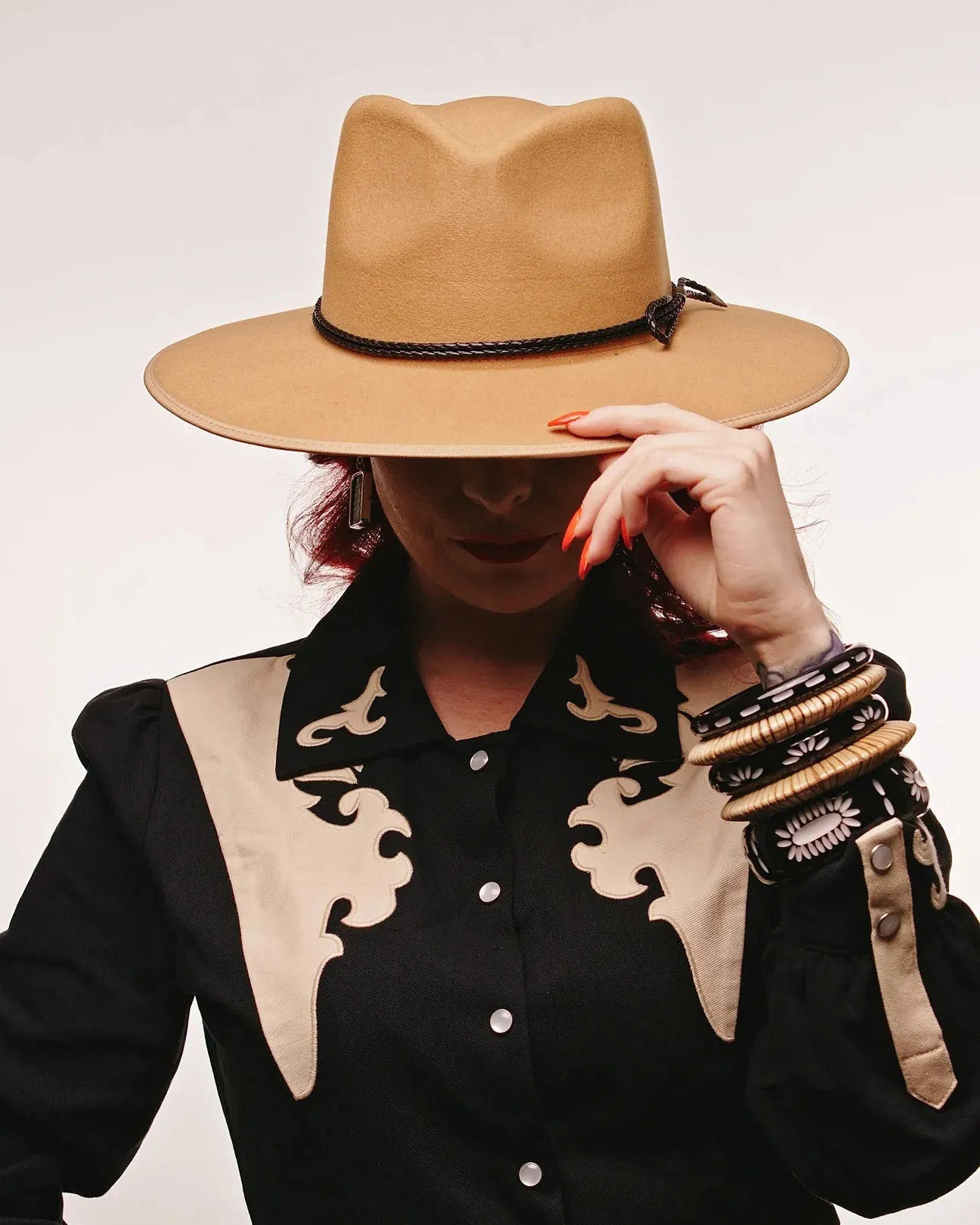 Bracelet rebel noir sold by Vintage Romance product image thumbnail 2