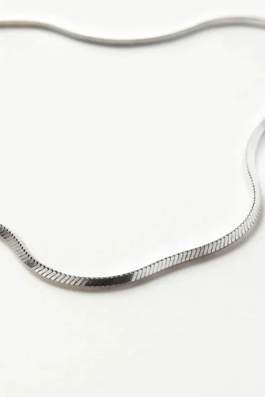 Lucy Williams Short Square Snake Chain Necklace - Silver sold by Zulu and Zephyr