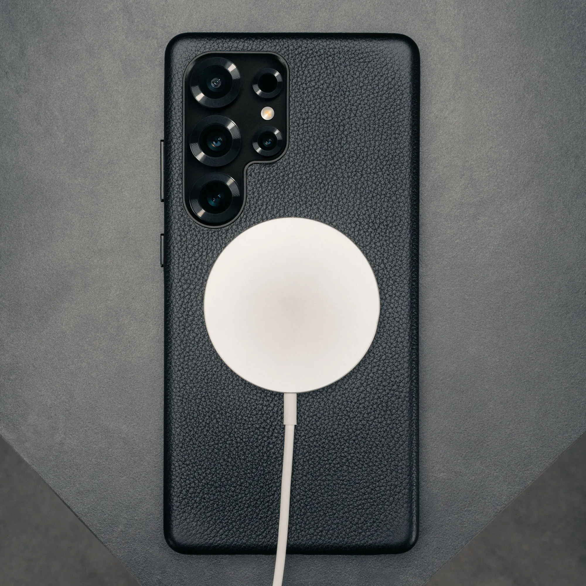 Galaxy S25 Ultra Leather Bumper Case (Qi2/MagSafe Charging Compatible) sold by Torro product image thumbnail 5