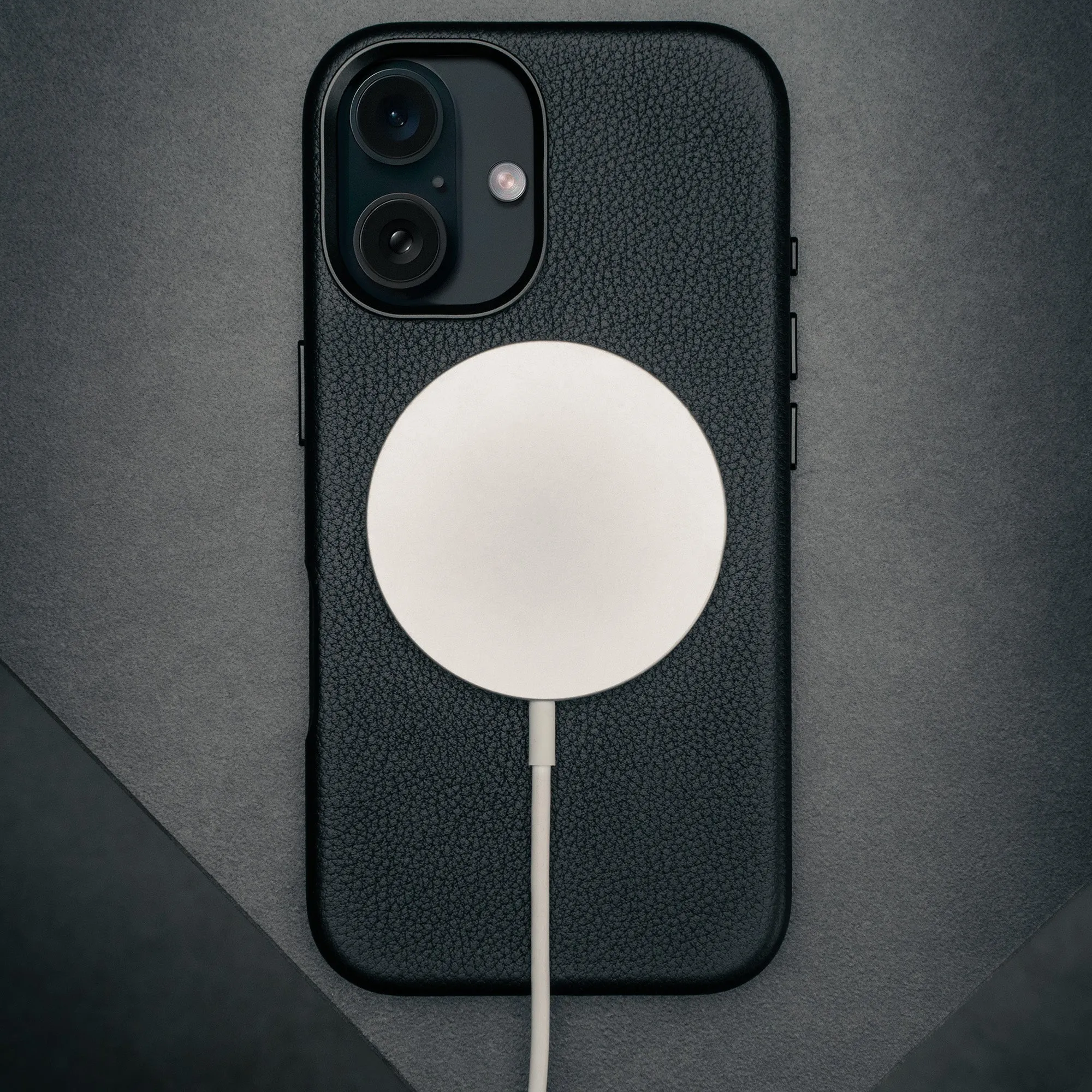 iPhone 16 Leather Slimline Bumper Case (MagSafe Compatible) sold by Torro product image thumbnail 4