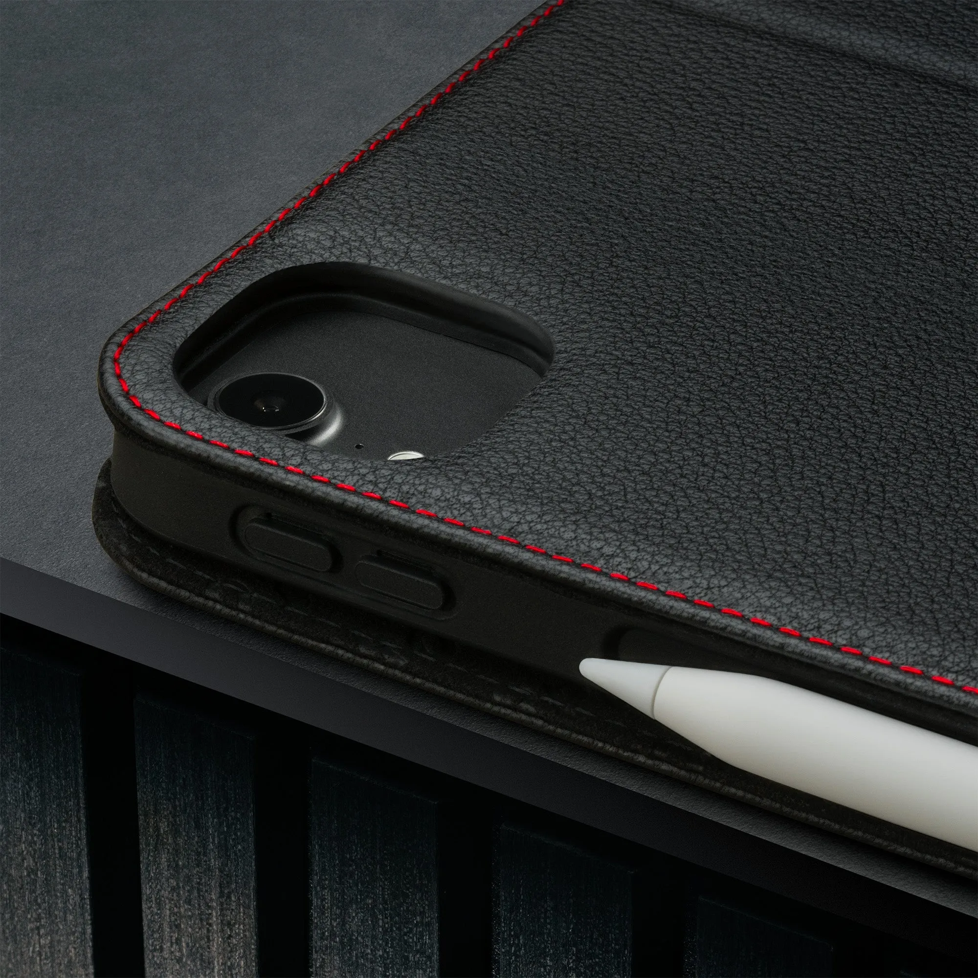 Apple iPad Air 13-inch Leather Case (M4 / M3 / M2) sold by Torro product image thumbnail 5