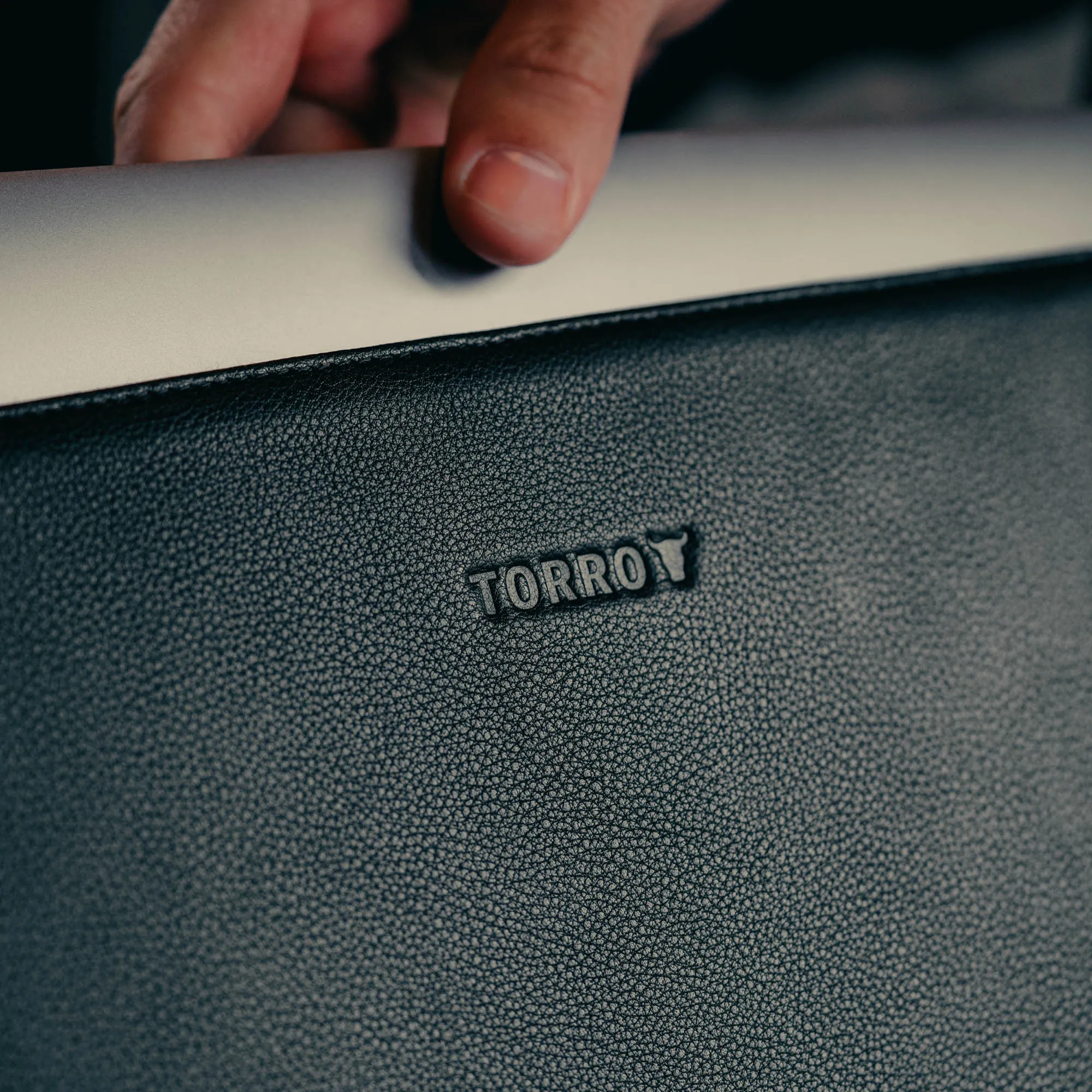 Leather MacBook Pro / MacBook Air Sleeve Case (for 13" & 14") sold by Torro product image thumbnail 5