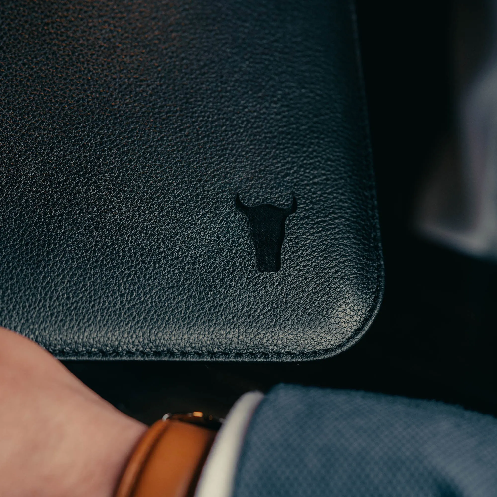 Leather MacBook Pro / MacBook Air Sleeve Case (for 13" & 14") sold by Torro product image thumbnail 3