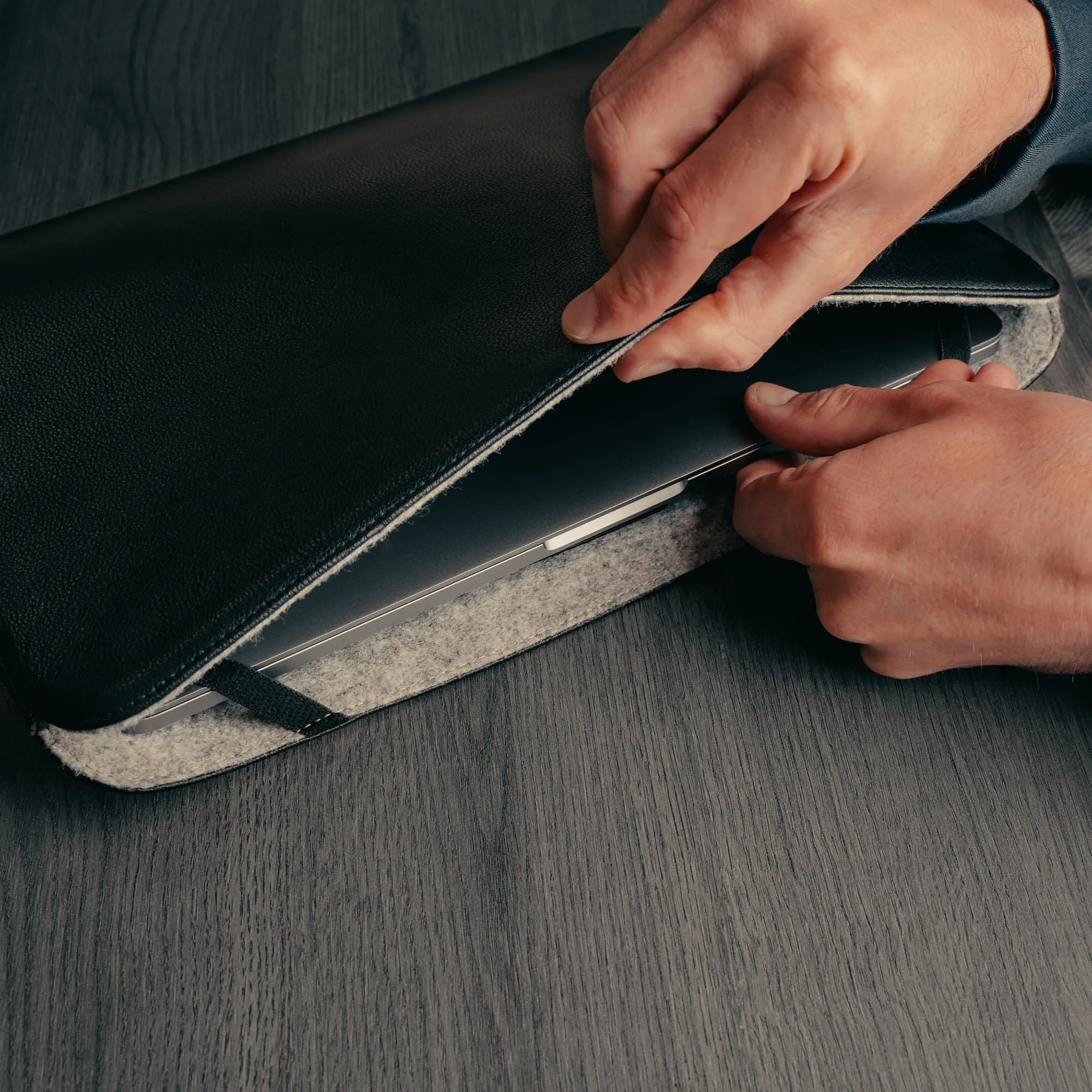 Leather MacBook Pro / MacBook Air Sleeve Case (for 13" & 14") sold by Torro product image thumbnail 4