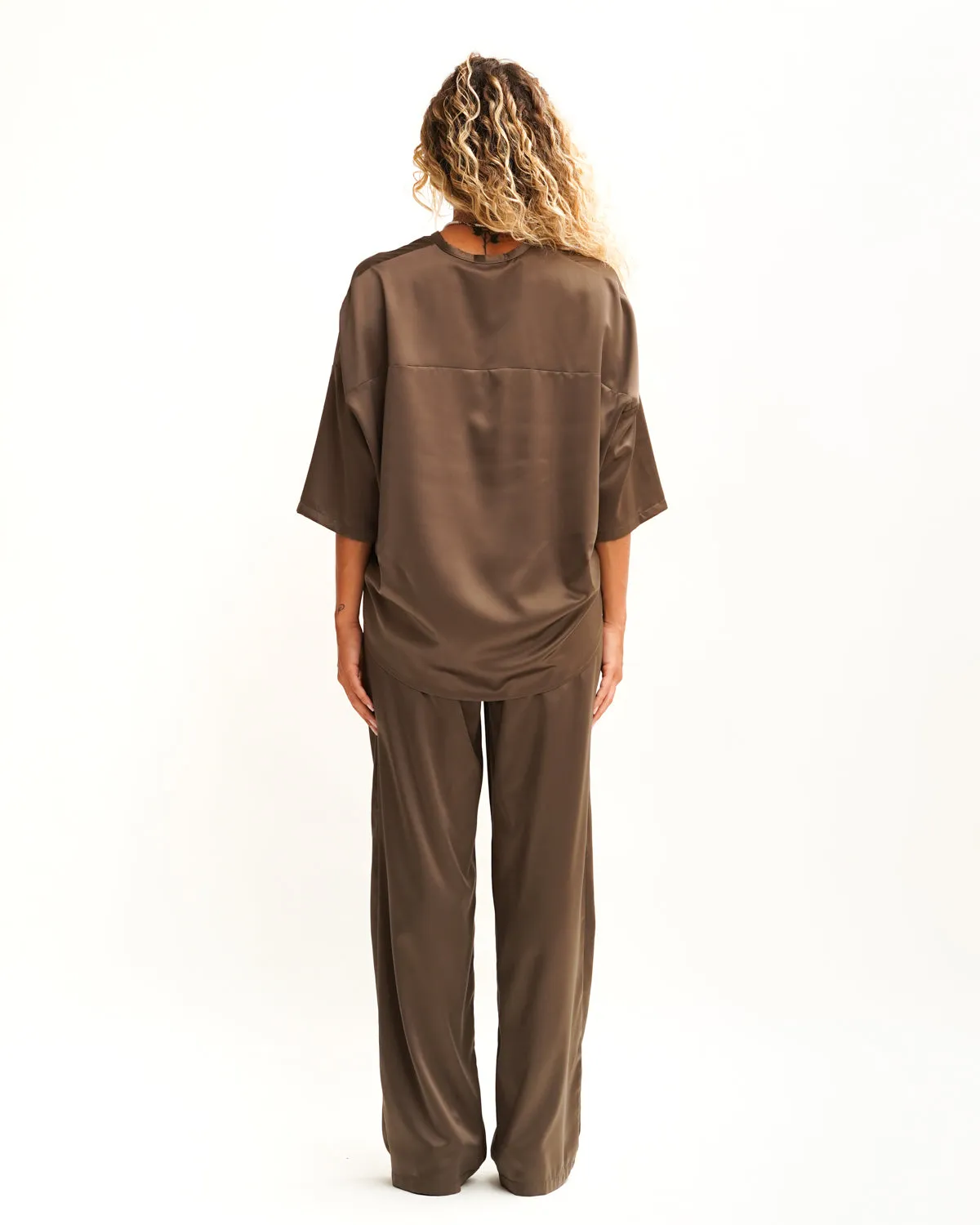 Coordinato over in raso leggero fermo monocolore - Mogol sold by Hope Fashion product image thumbnail 3