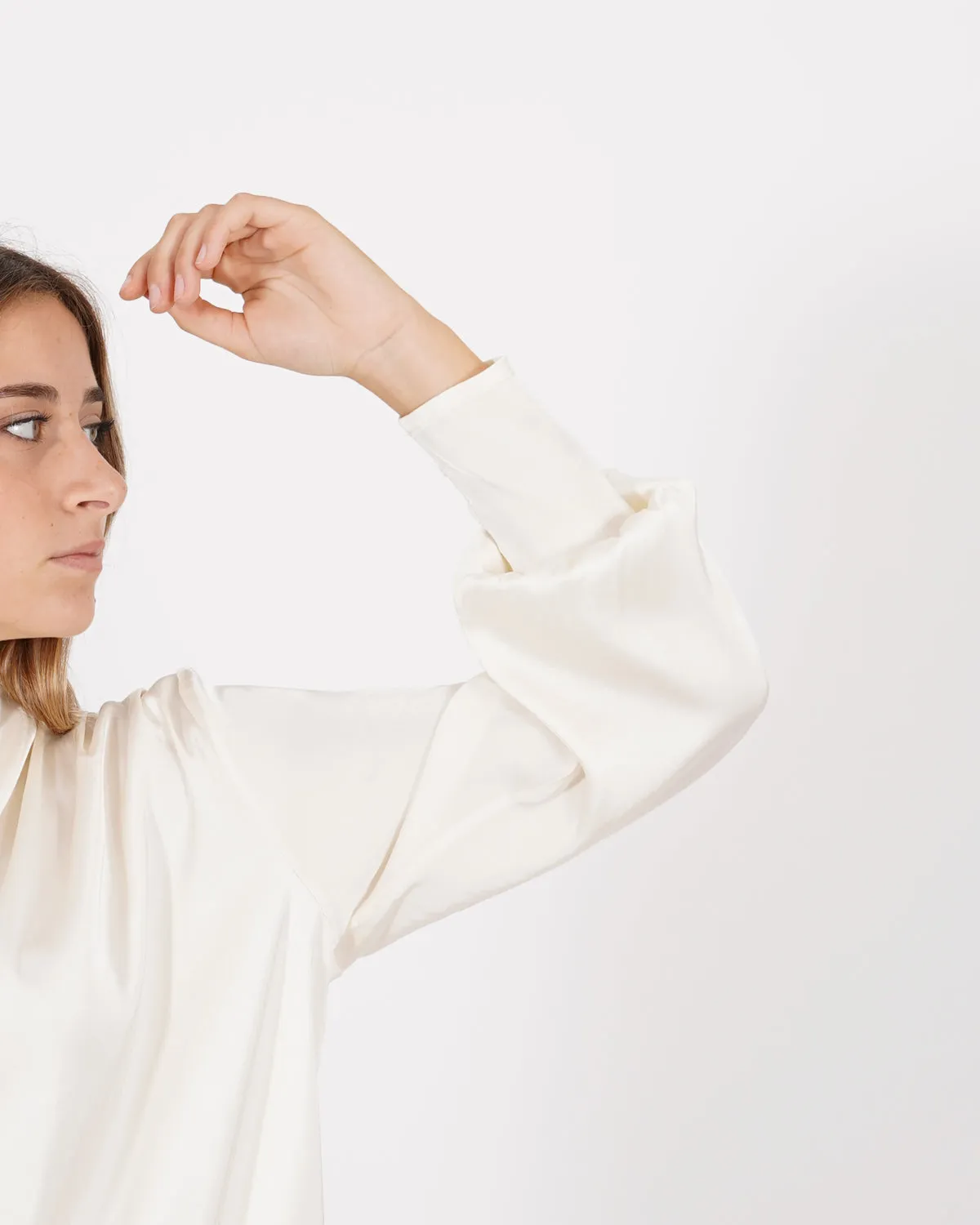 Blusa collo a gronda in raso - Scricciolo sold by Hope Fashion product image thumbnail 2