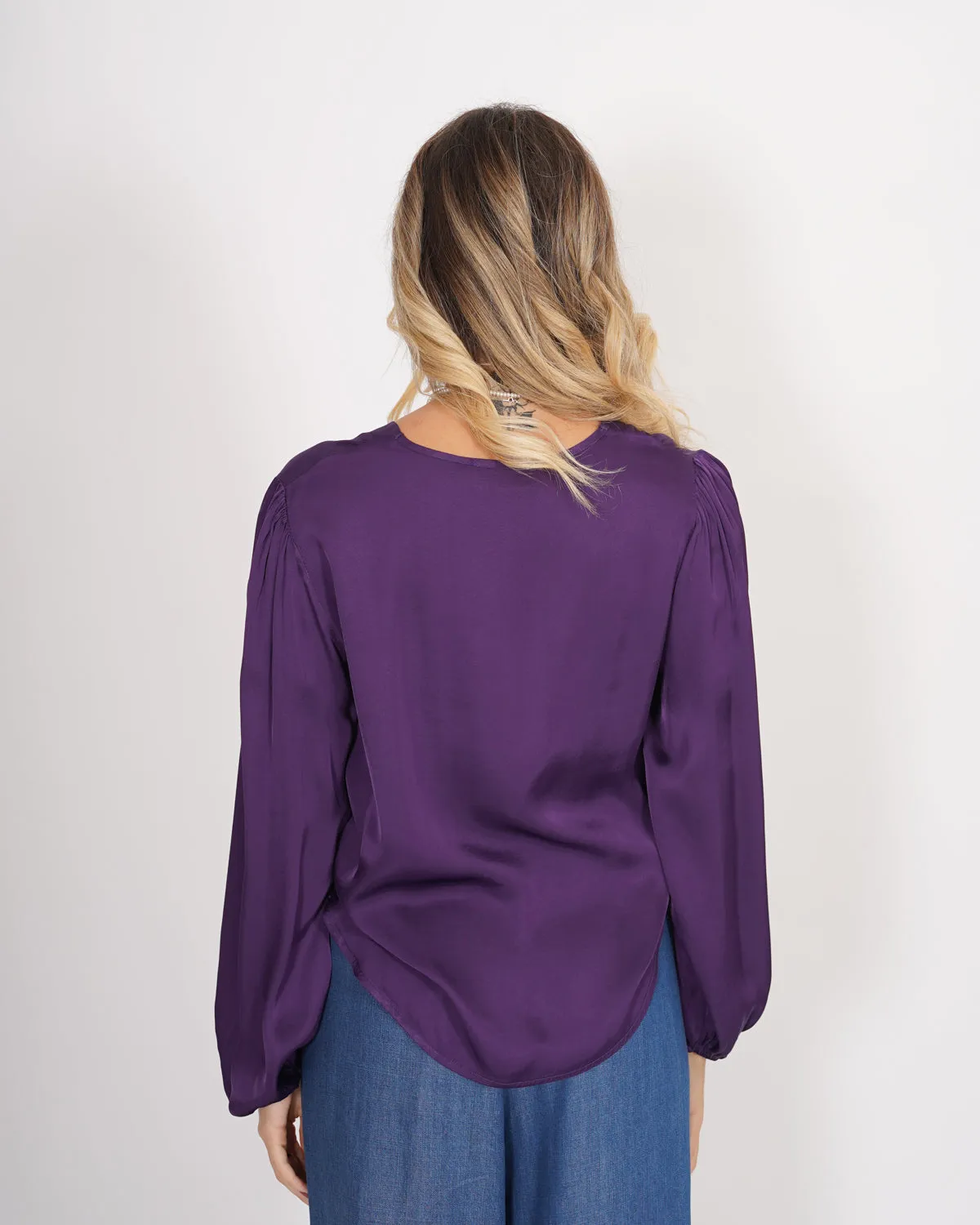 Blusa scollo a v manica lunga in raso - Sparviero sold by Hope Fashion product image thumbnail 3