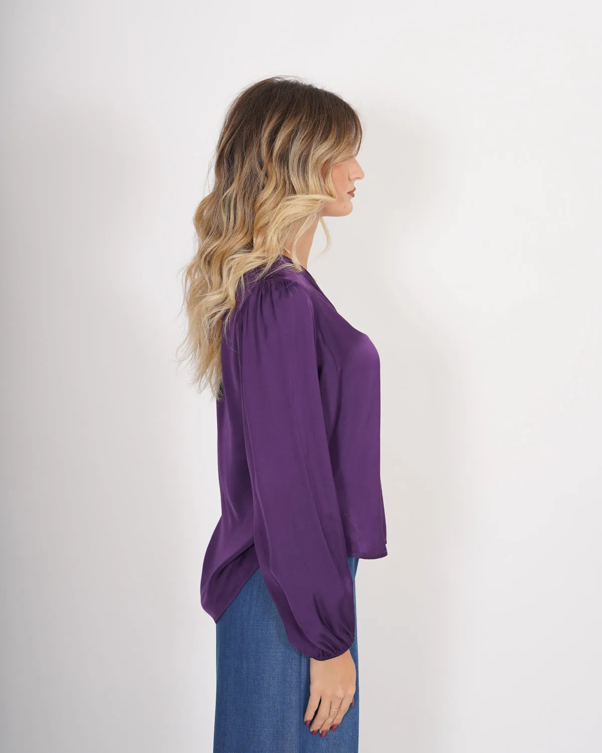Blusa scollo a v manica lunga in raso - Sparviero sold by Hope Fashion product image thumbnail 2