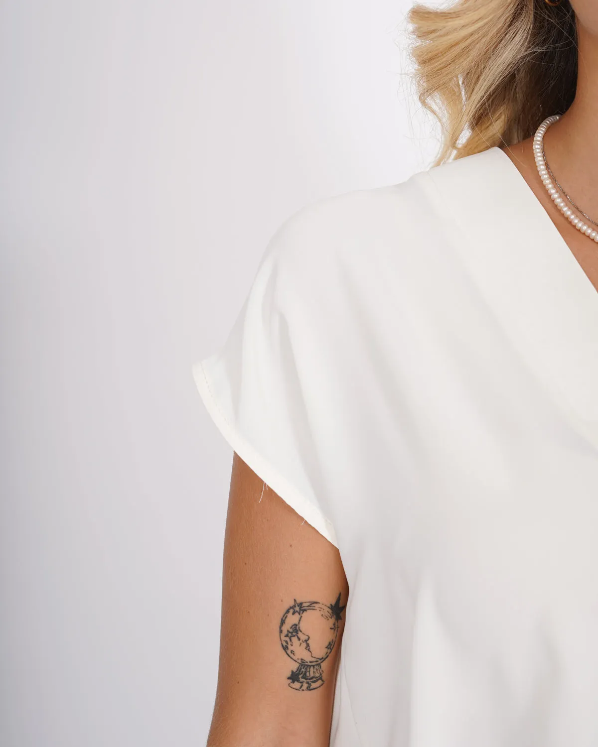 Blusa scollo a v in mano seta - Samira sold by Hope Fashion product image thumbnail 4