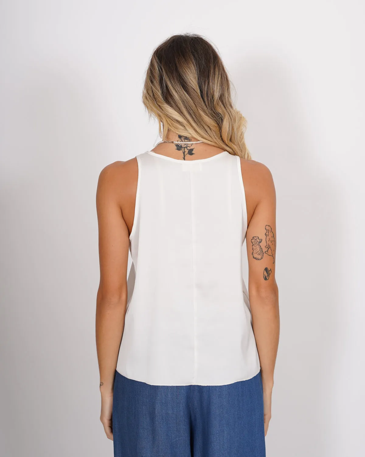 Blusa smanicata girocollo in mano raso - Neville sold by Hope Fashion product image thumbnail 3