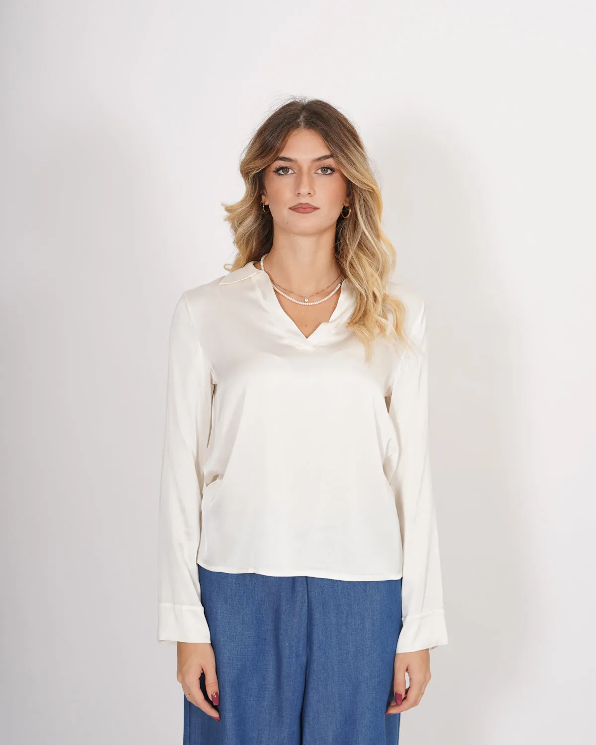 Blusa scollo a v con colletto a camicia in raso - Marquez sold by Hope Fashion