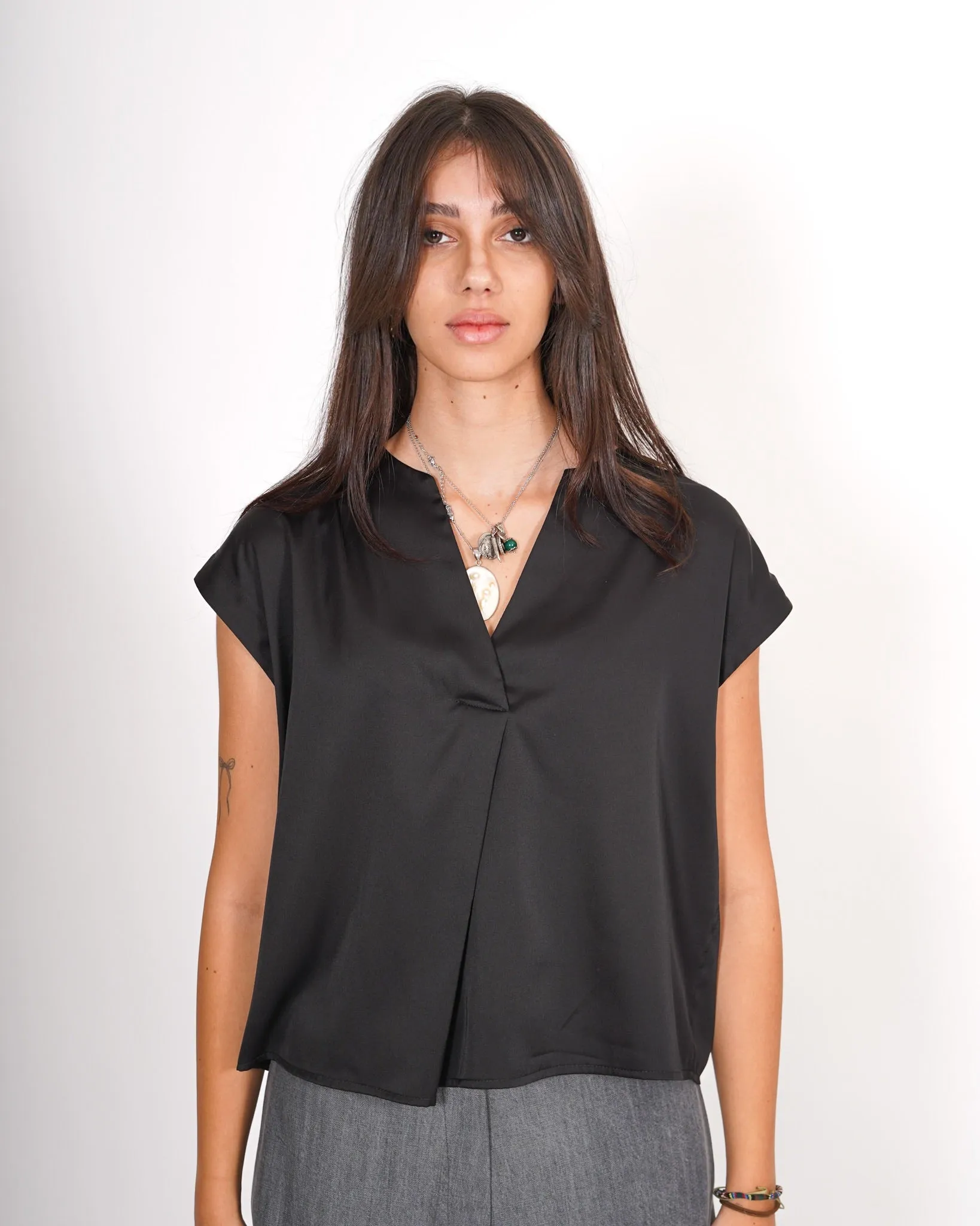 Blusa scollo a v in mano seta - Beckham sold by Hope Fashion