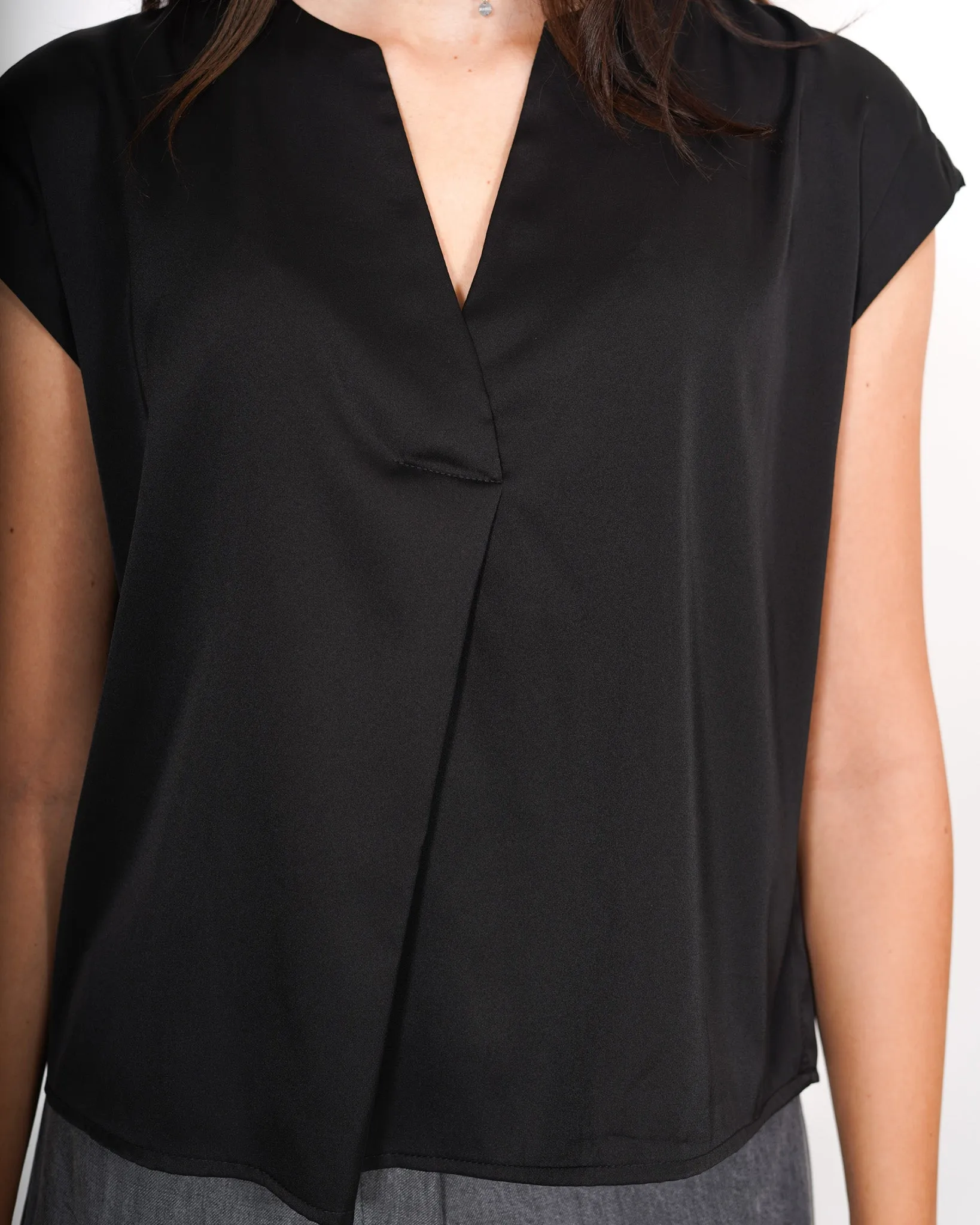 Blusa scollo a v in mano seta - Beckham sold by Hope Fashion product image thumbnail 5